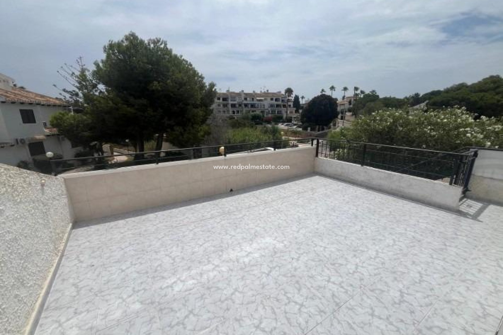 Resale - Apartments -
Torrevieja - Torretas