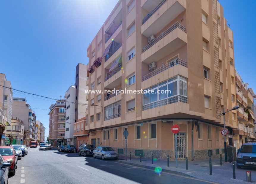 Resale - Apartments -
Torrevieja