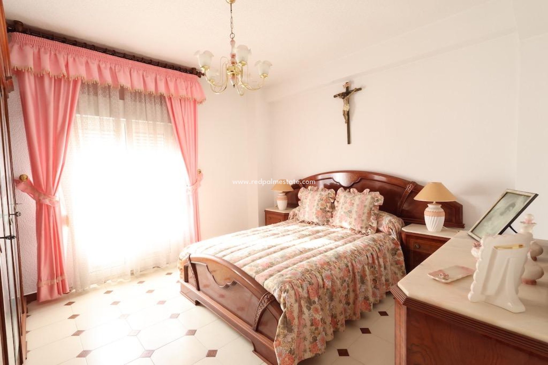 Resale - Apartments -
Torrevieja