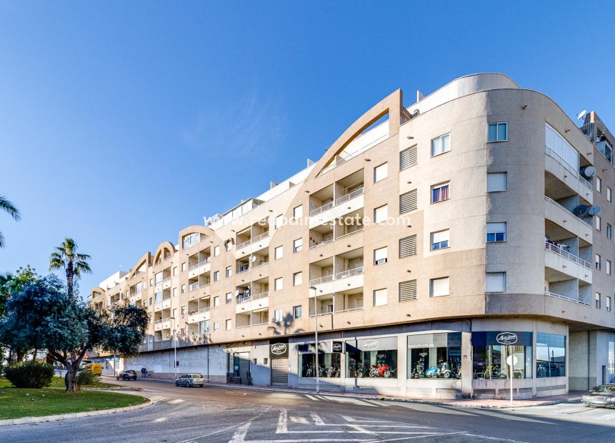 Resale - Apartments -
Torrevieja