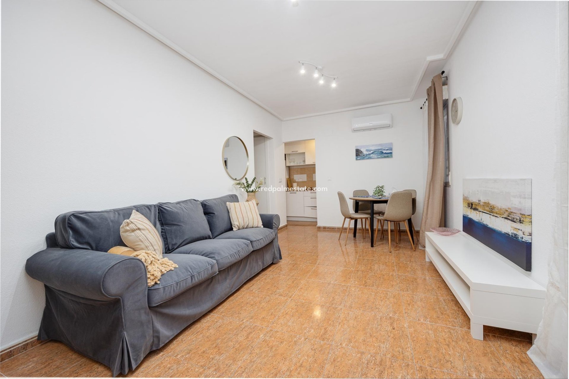 Resale - Apartments -
Torrevieja