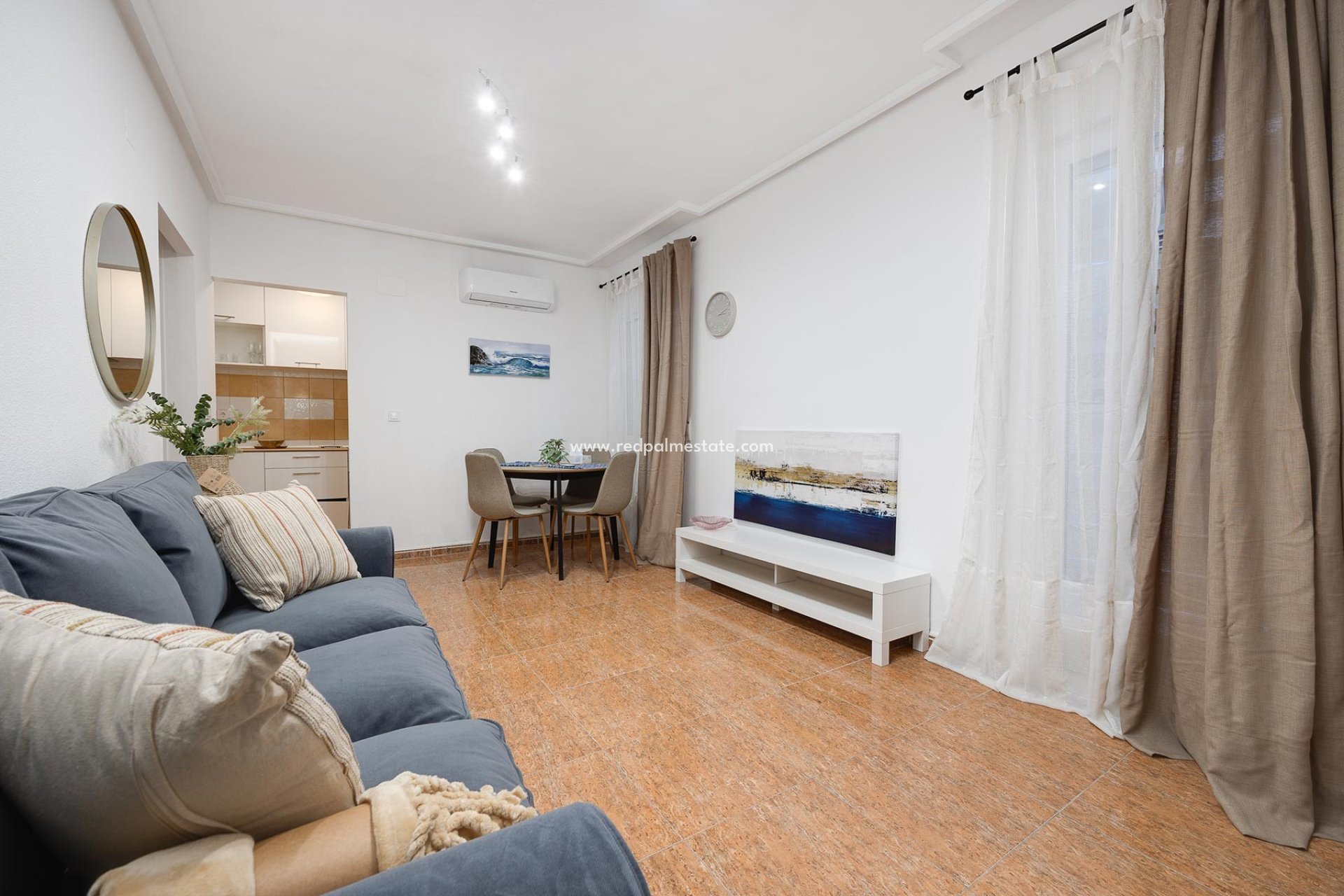 Resale - Apartments -
Torrevieja