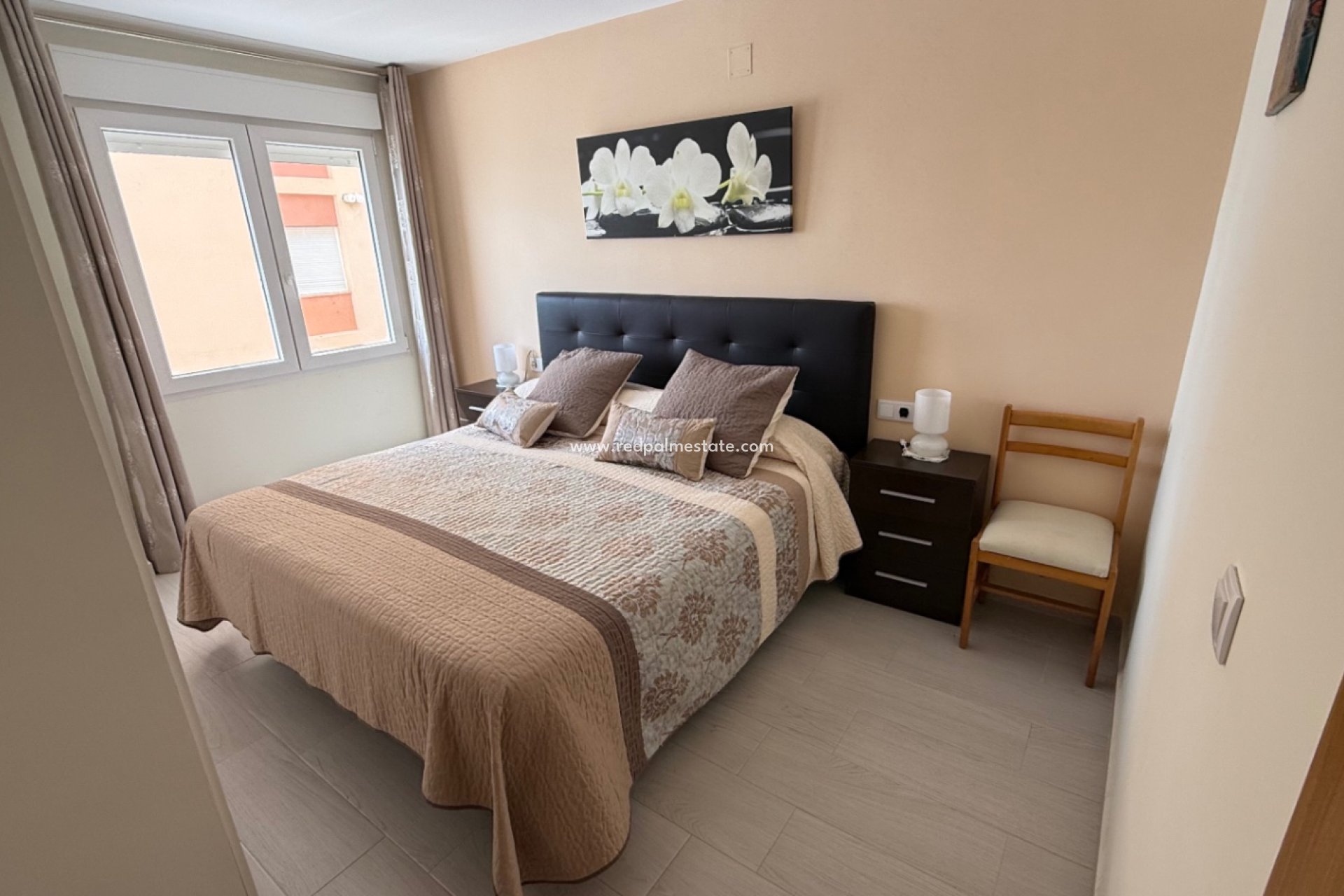 Resale - Apartments -
Torrevieja