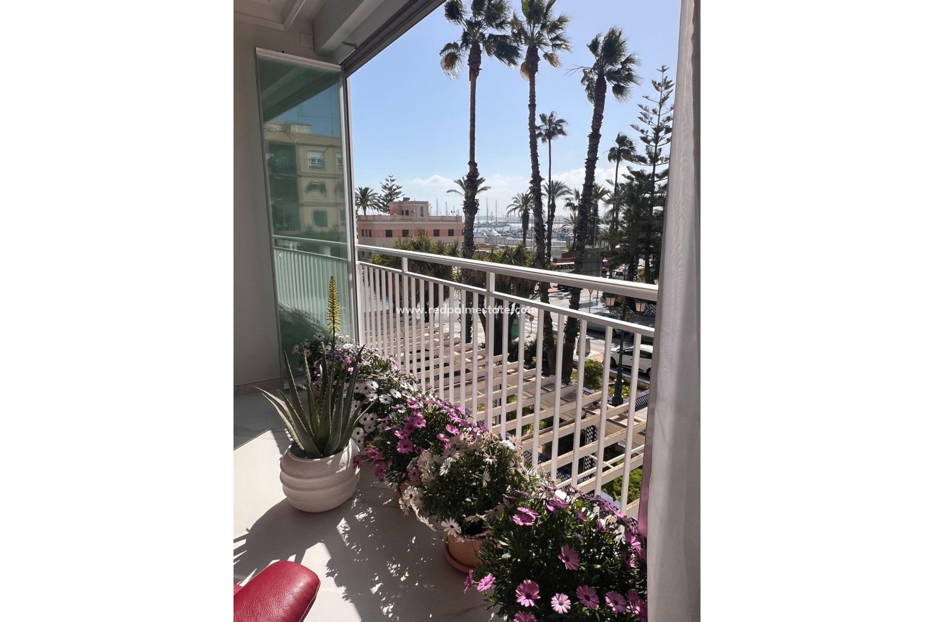 Resale - Apartments -
Torrevieja