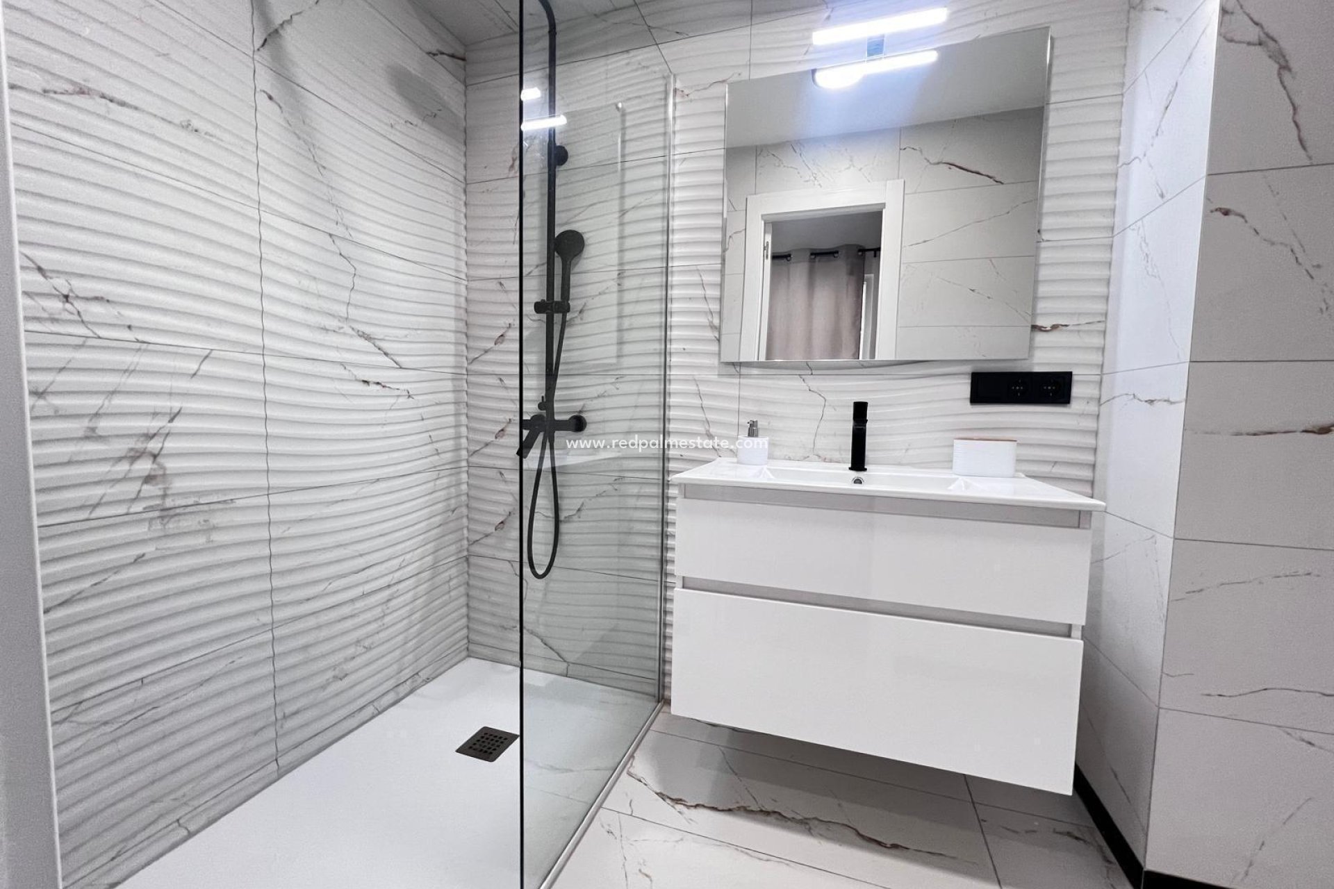 Resale - Apartments -
Torrevieja