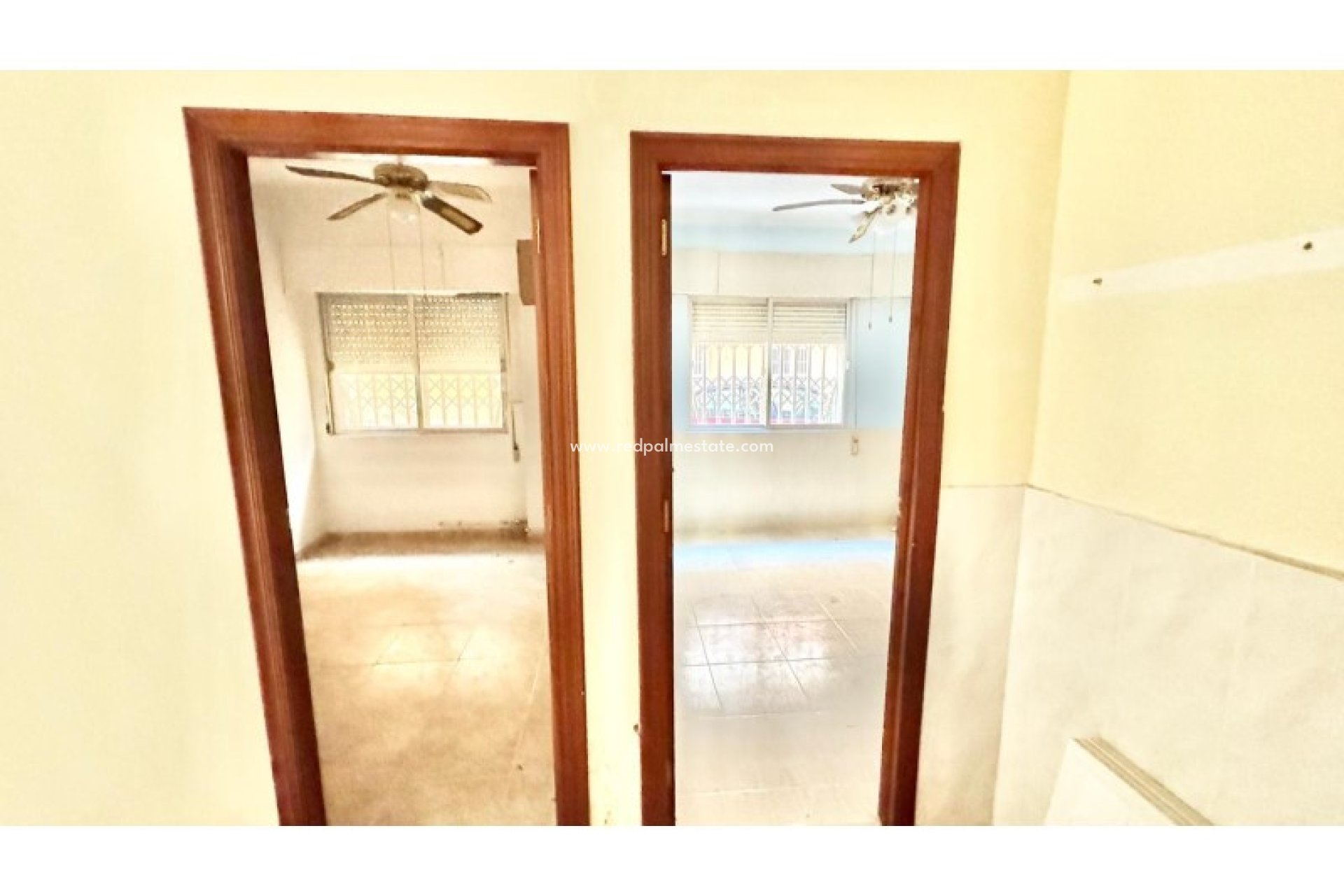 Resale - Apartments -
Torrevieja