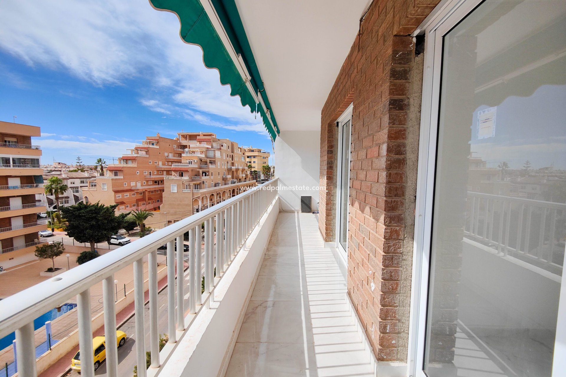Resale - Apartments -
Torrevieja