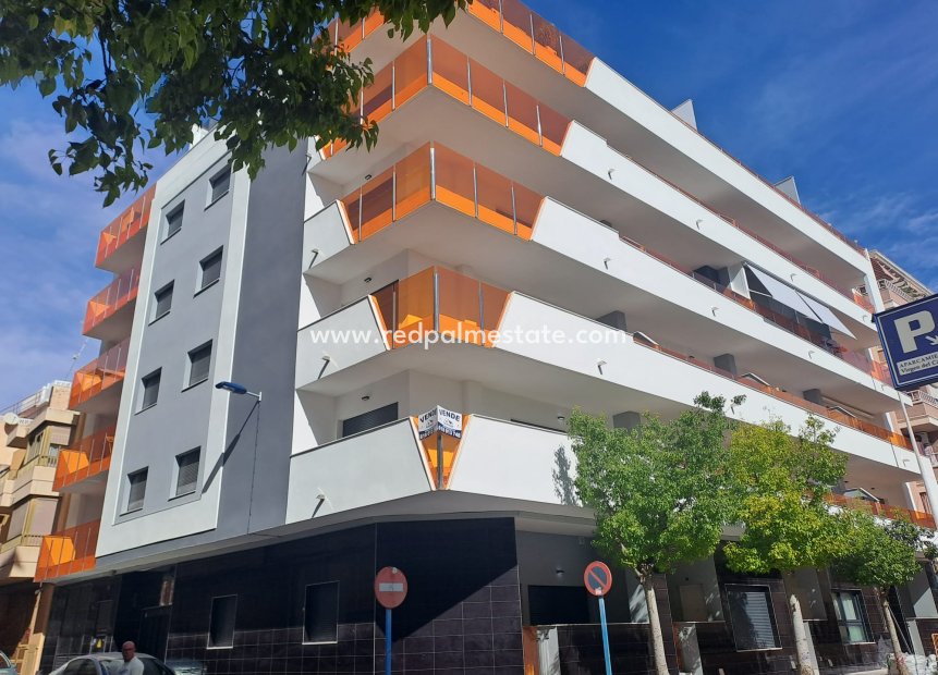 Resale - Apartments -
Torrevieja