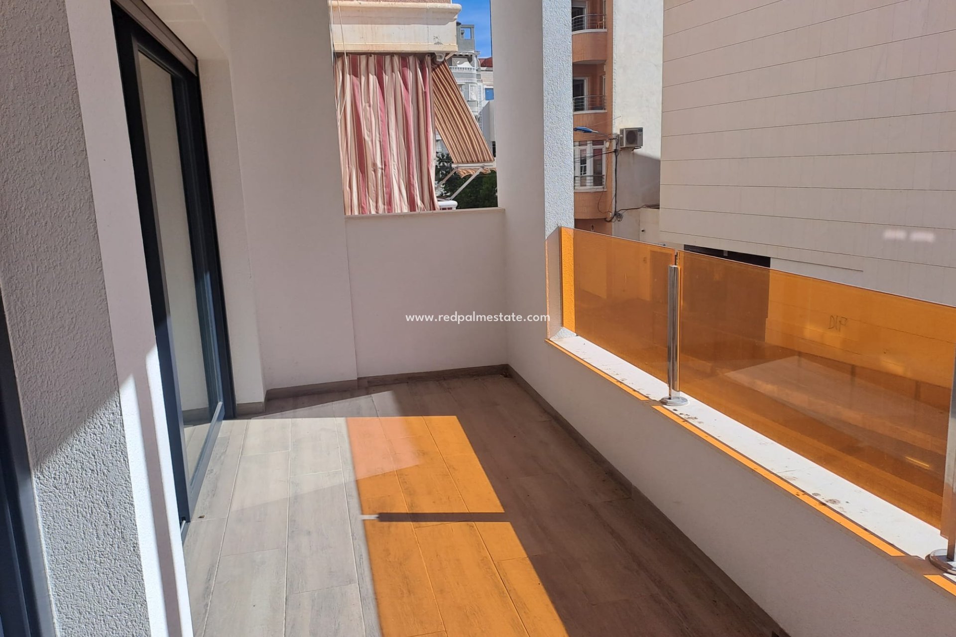 Resale - Apartments -
Torrevieja