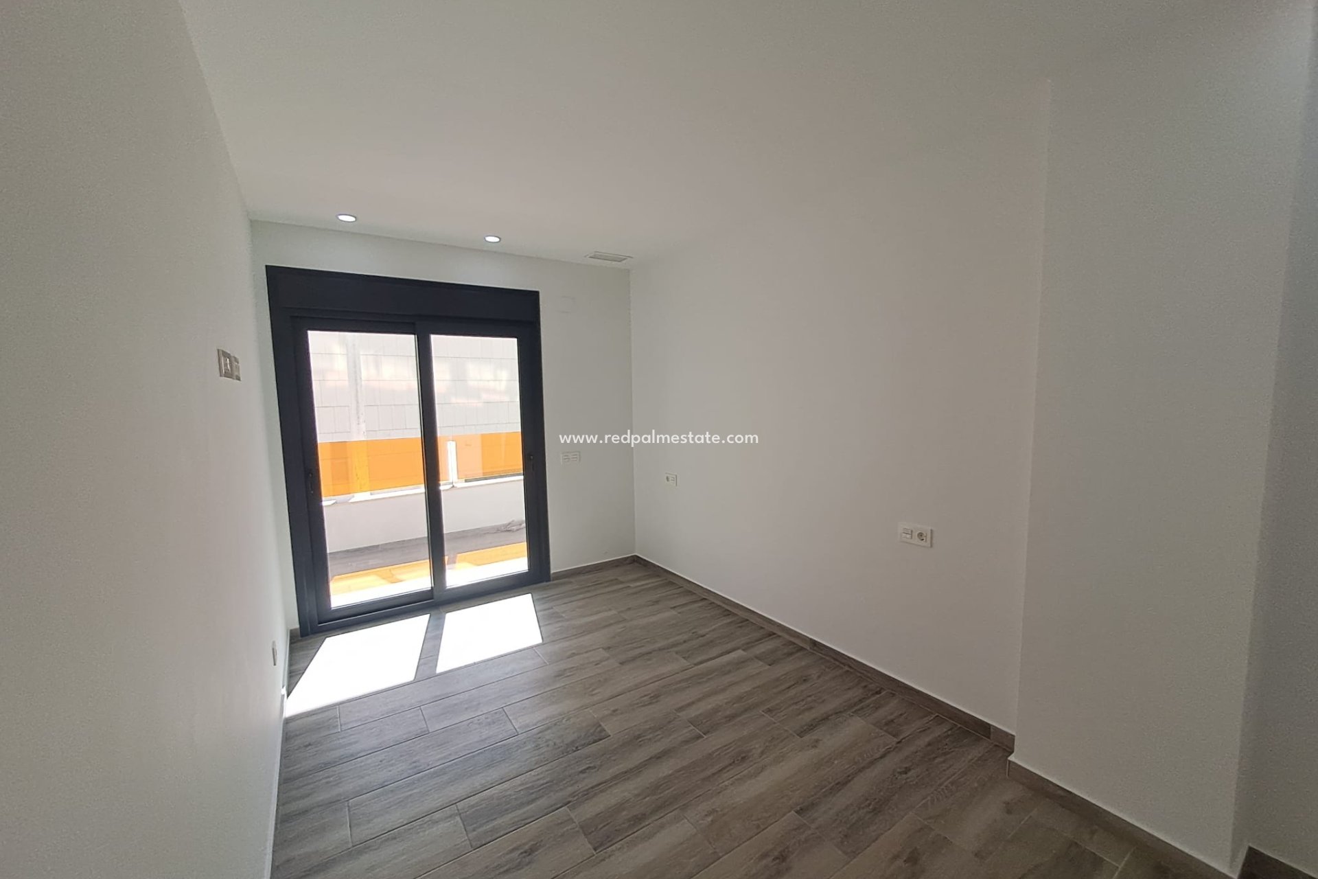 Resale - Apartments -
Torrevieja