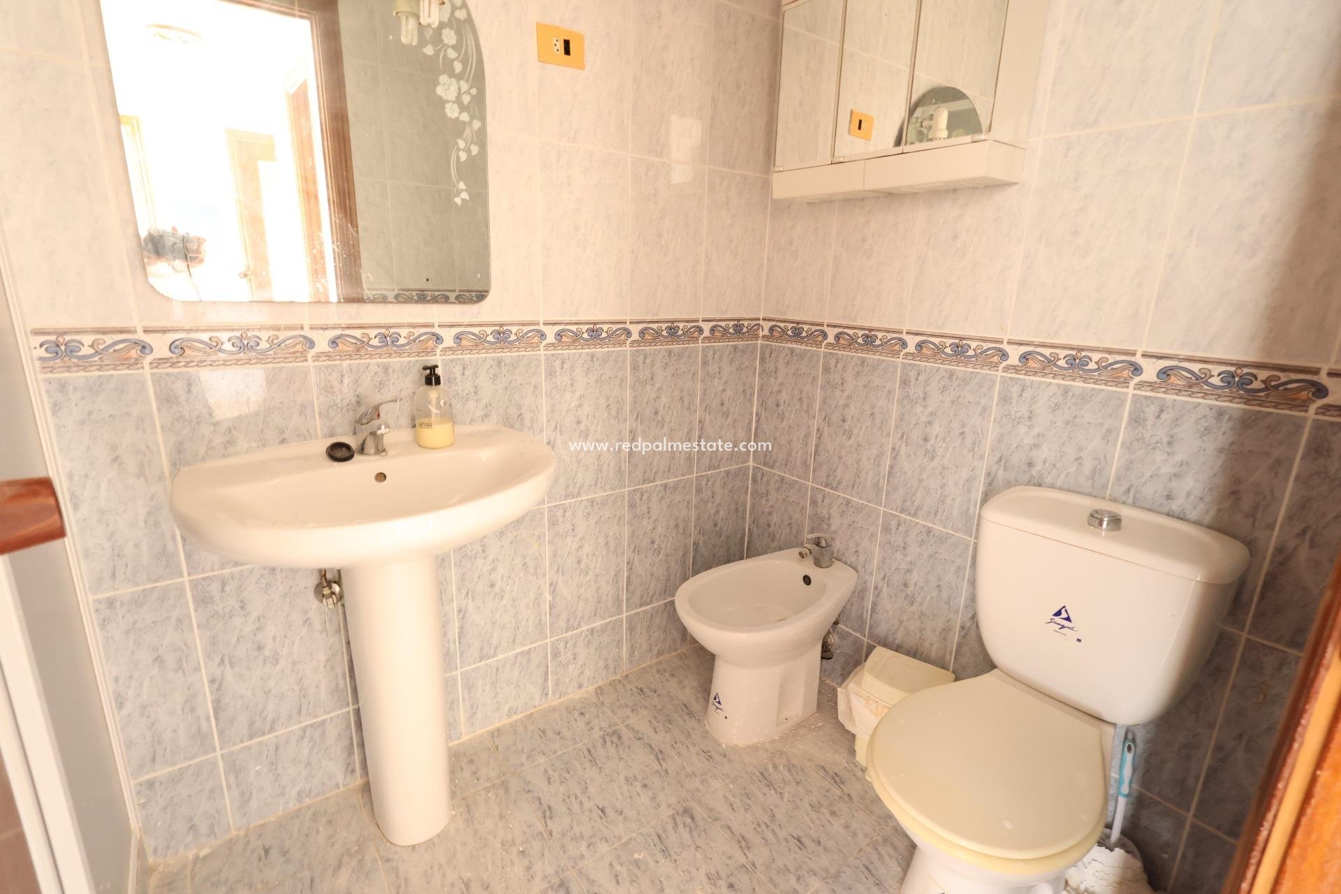 Resale - Apartments -
Torrevieja