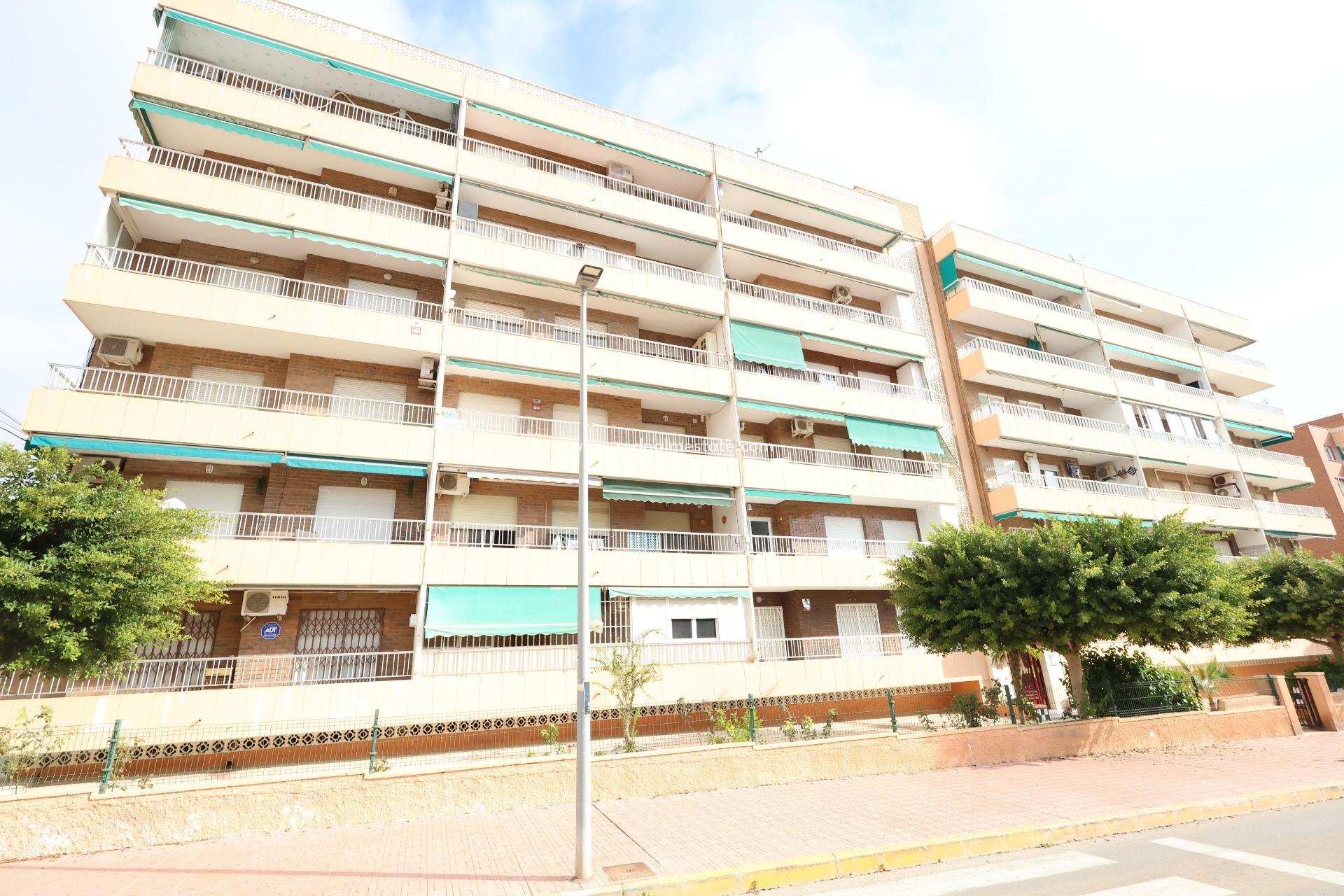 Resale - Apartments -
Torrevieja