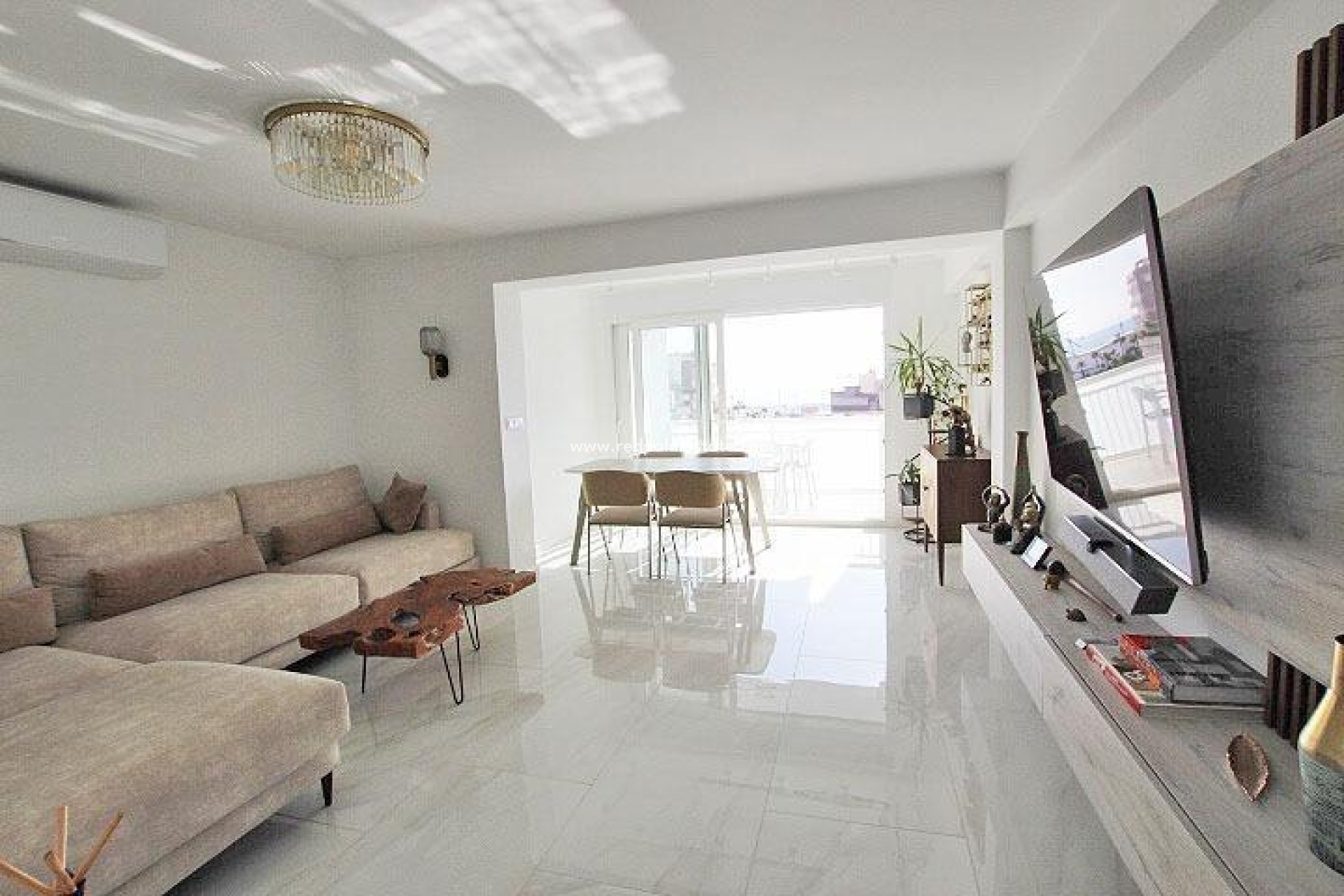 Resale - Apartments -
Torrevieja