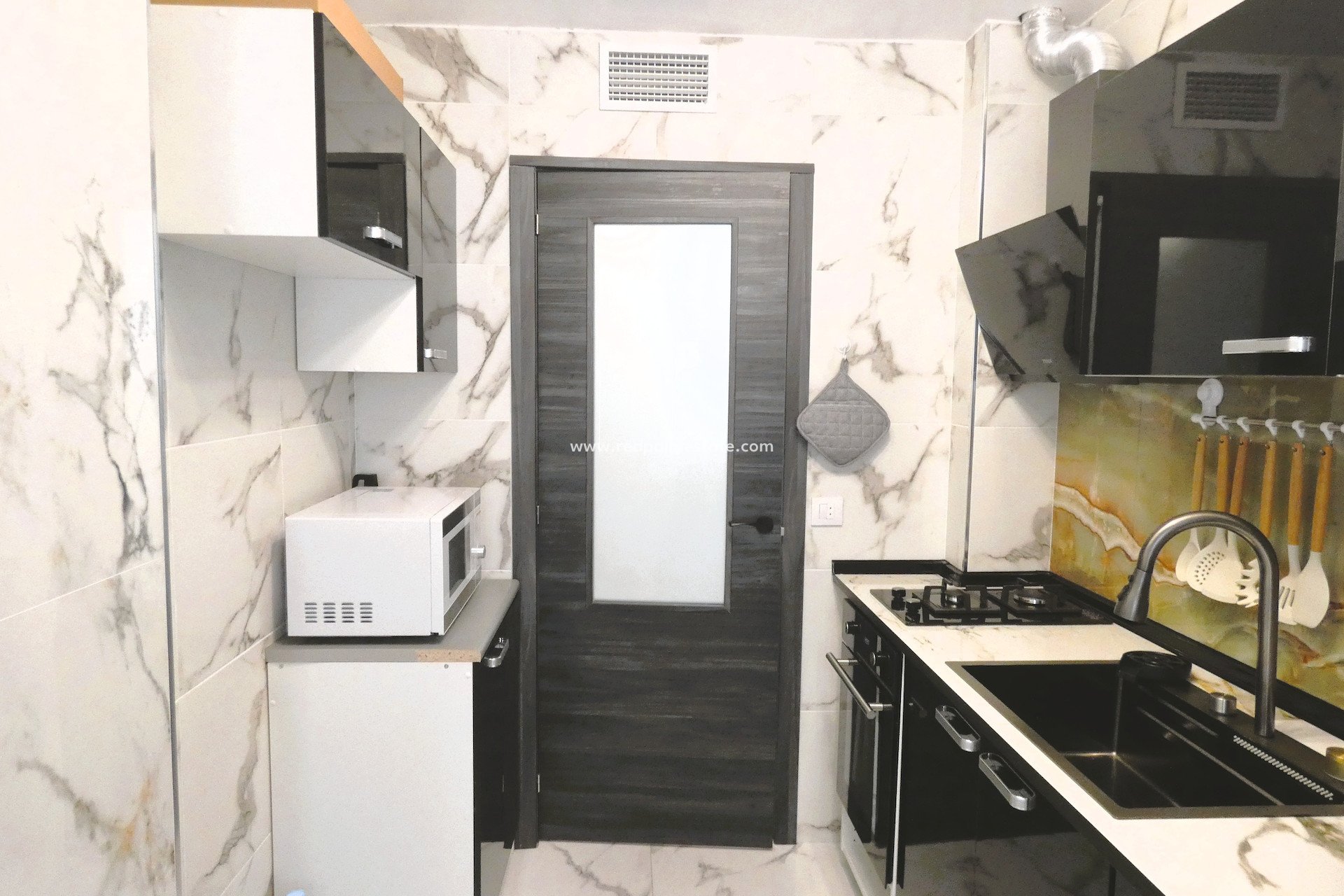 Resale - Apartments -
Torrevieja