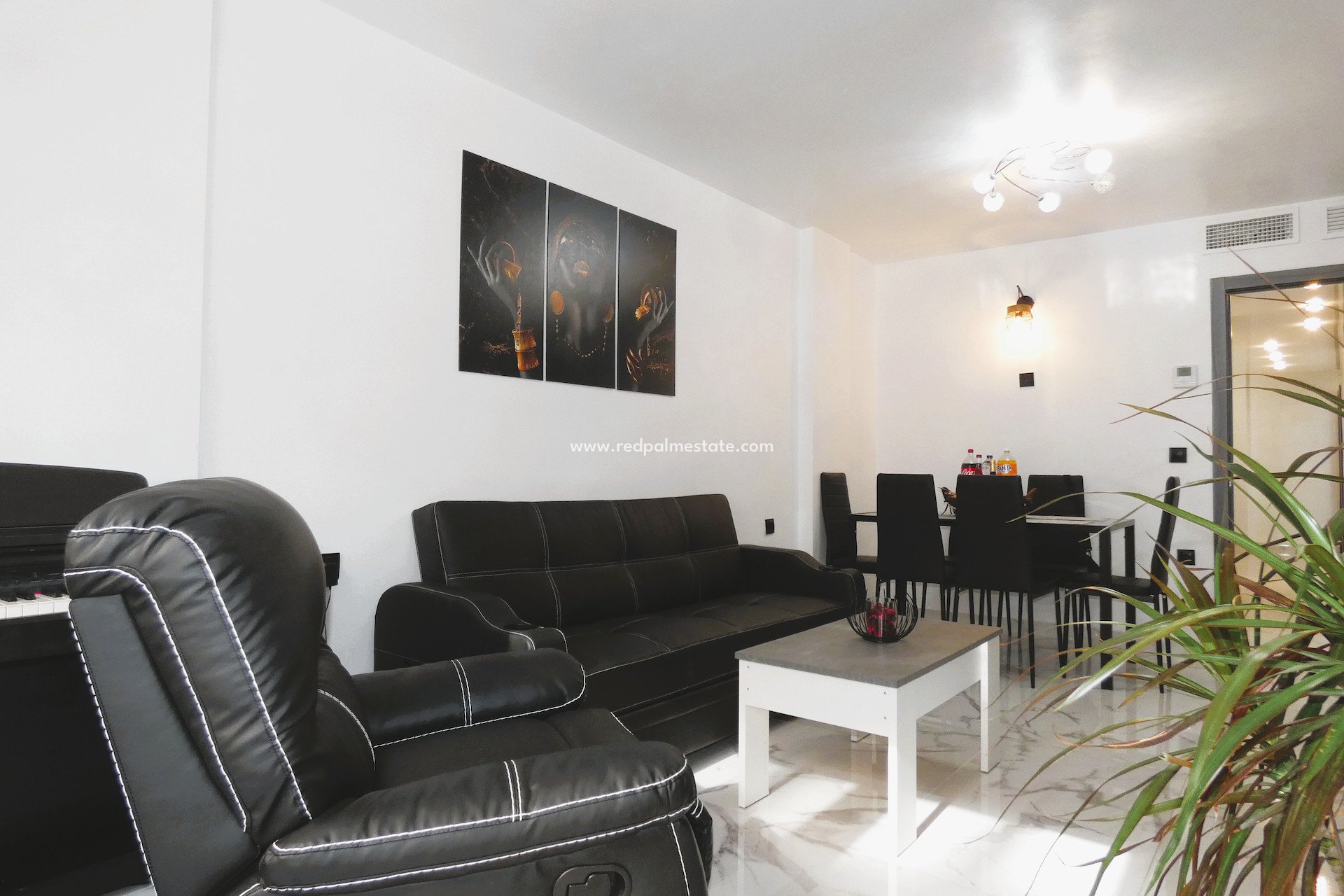 Resale - Apartments -
Torrevieja