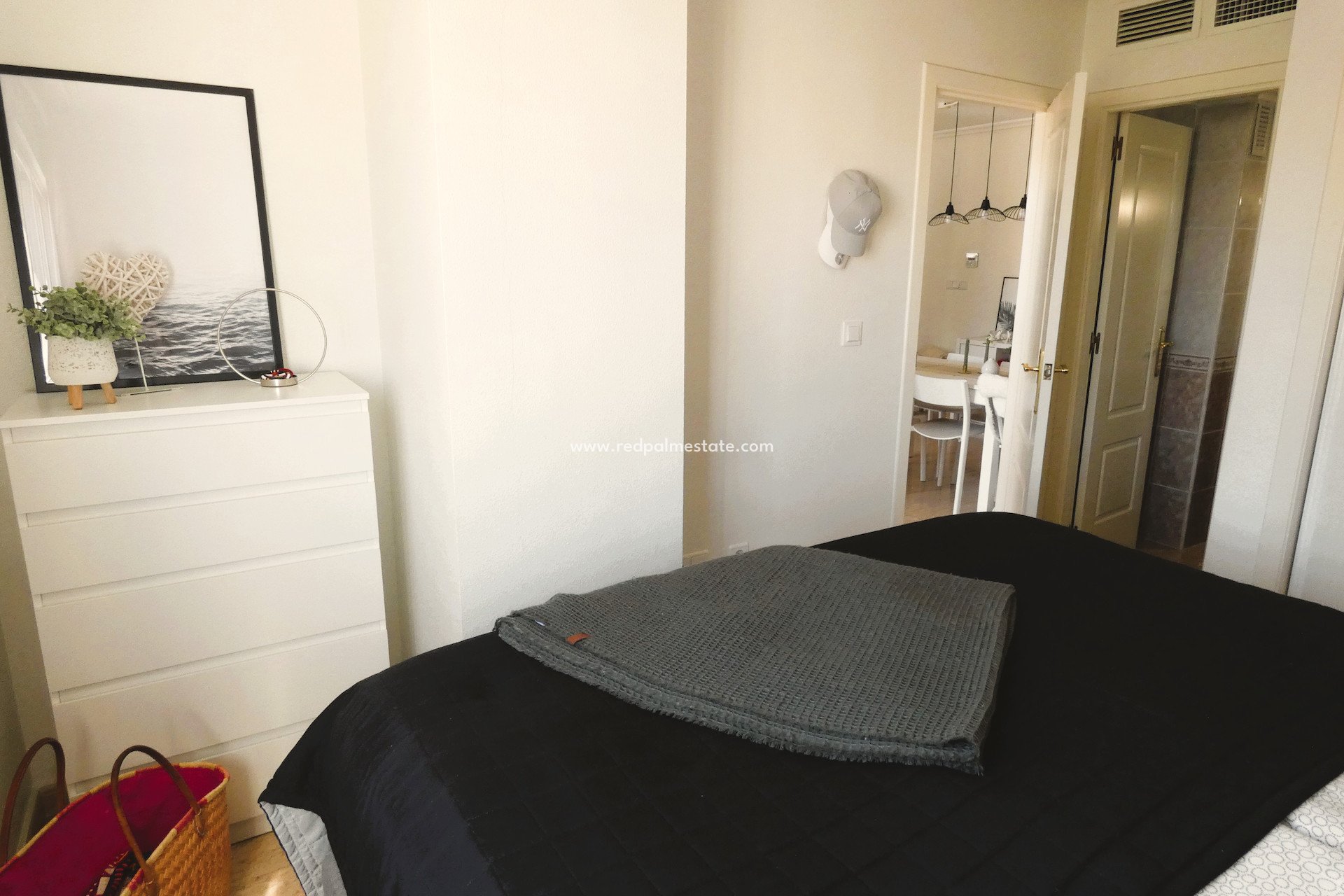 Resale - Apartments -
Torrevieja