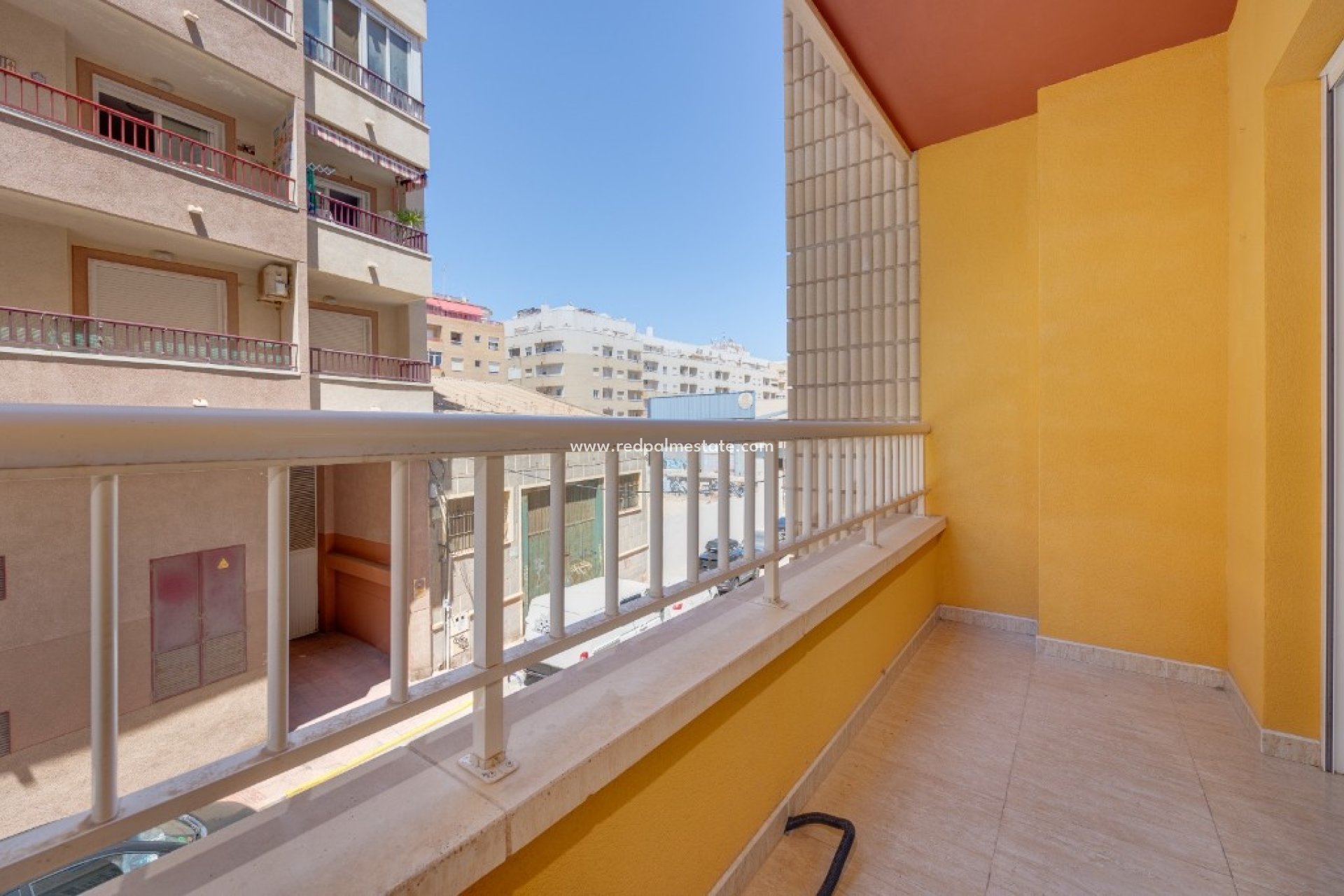 Resale - Apartments -
Torrevieja