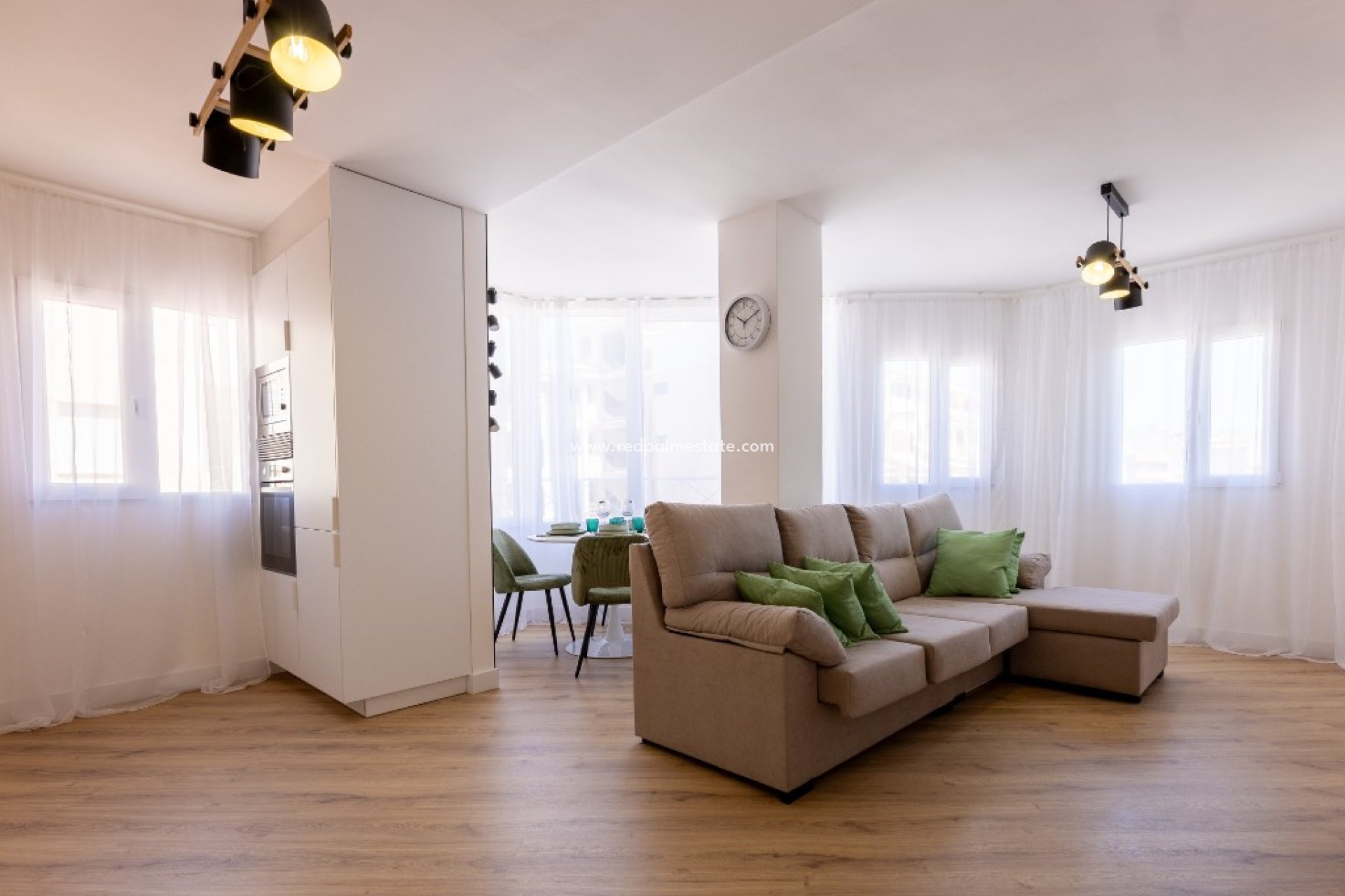 Resale - Apartments -
Torrevieja