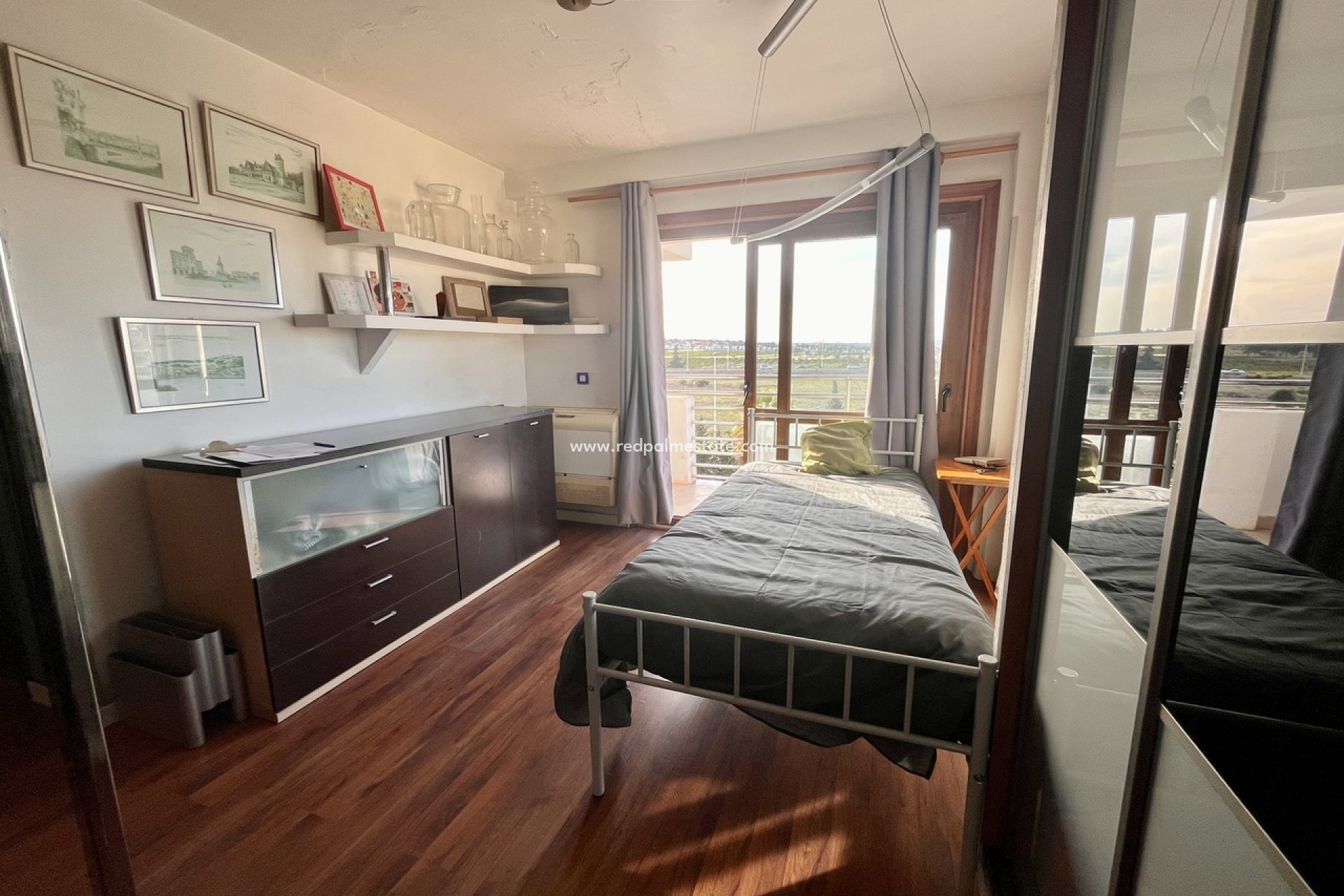 Resale - Apartments -
Torrevieja