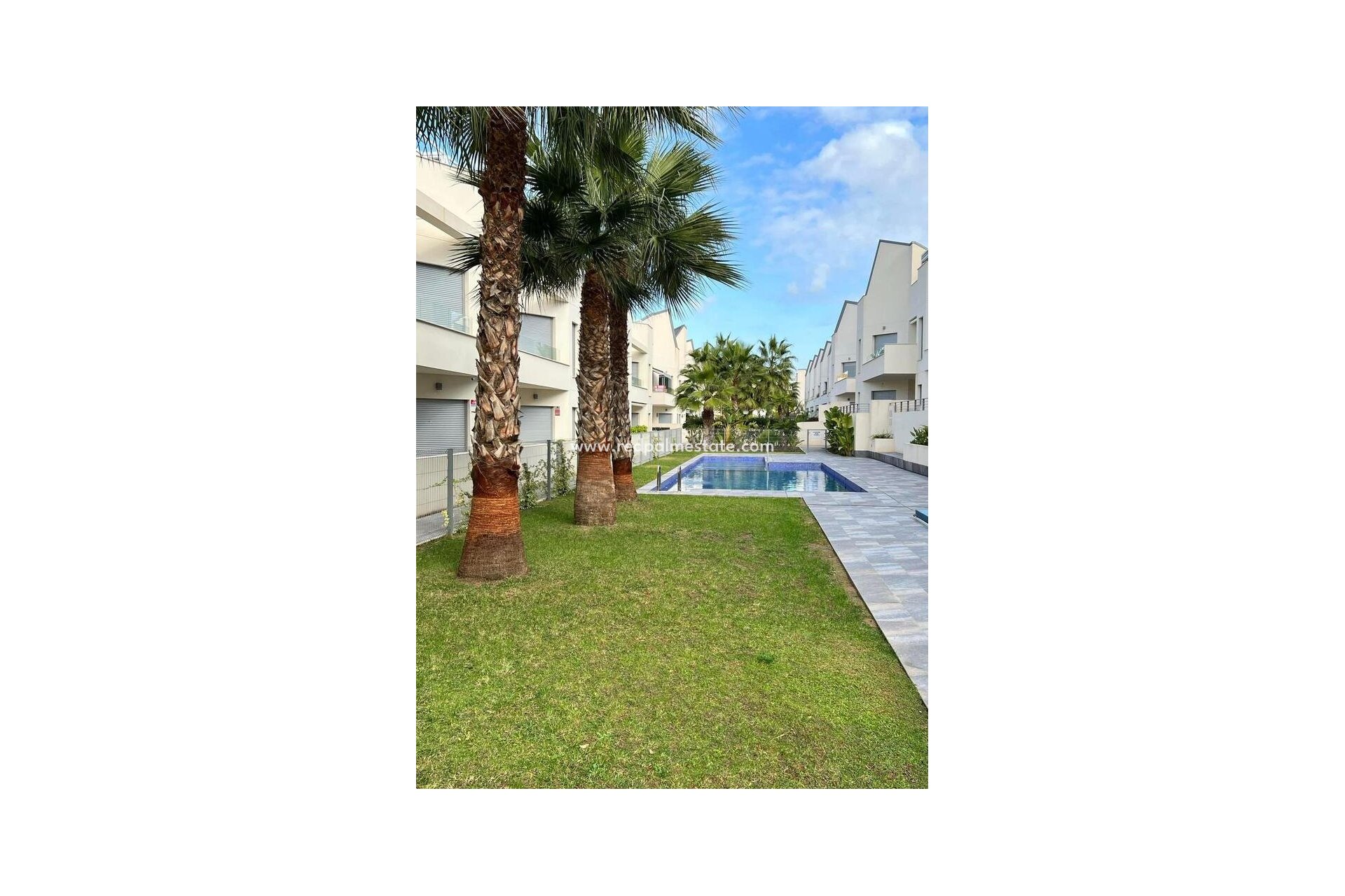 Resale - Apartments -
Torrevieja