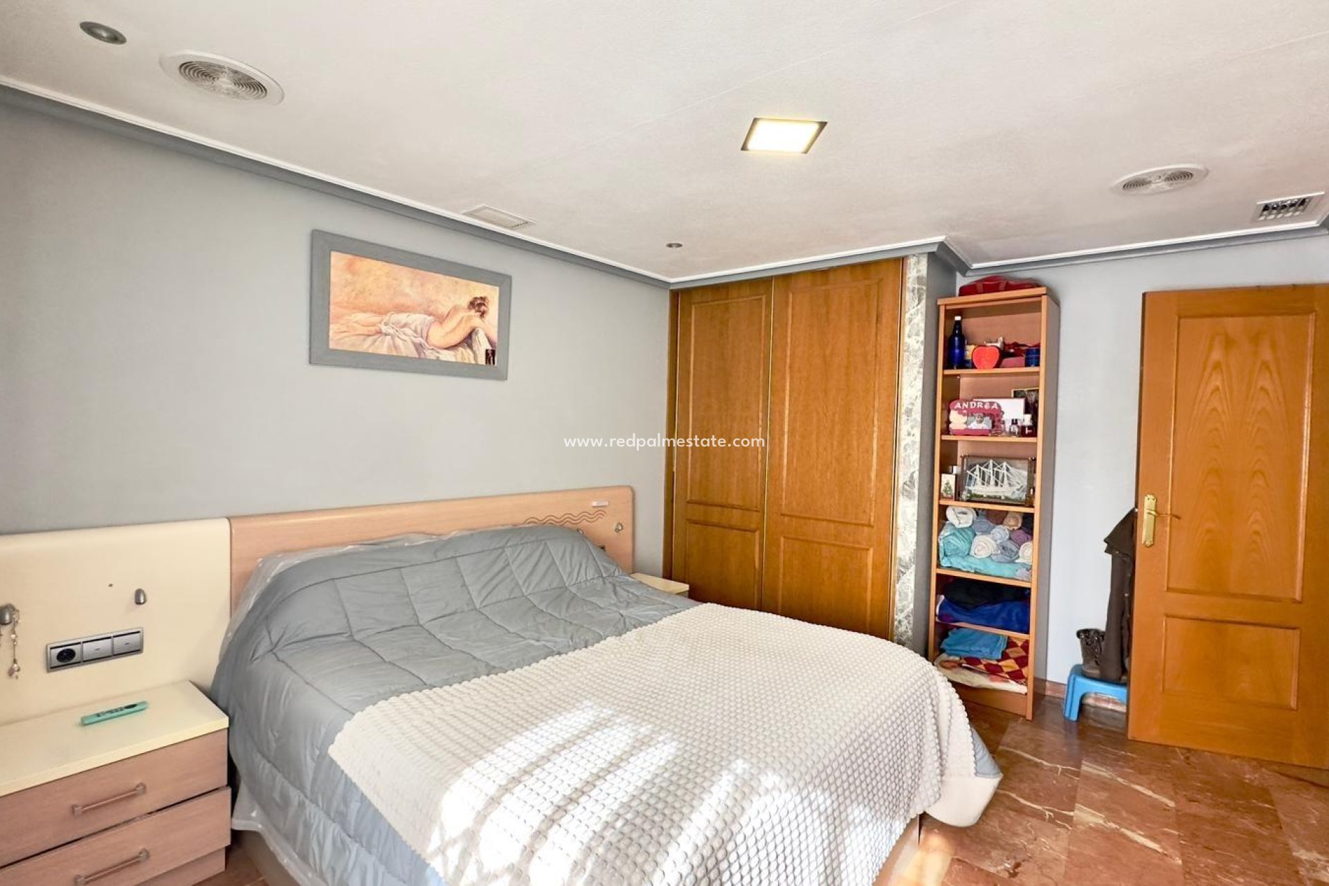 Resale - Apartments -
Torrevieja