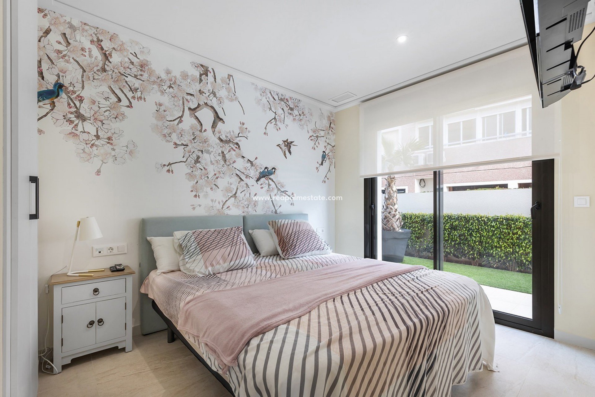 Resale - Apartments -
Torrevieja