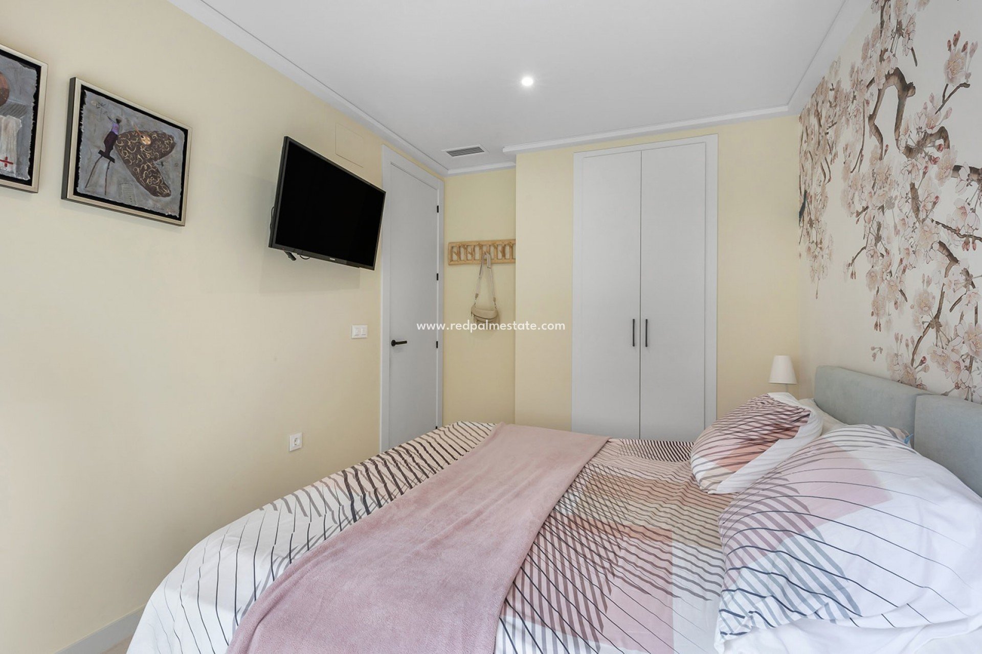 Resale - Apartments -
Torrevieja