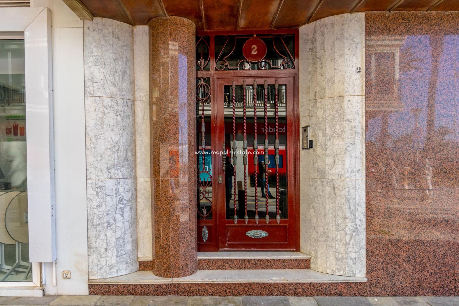 Resale - Apartments -
Torrevieja