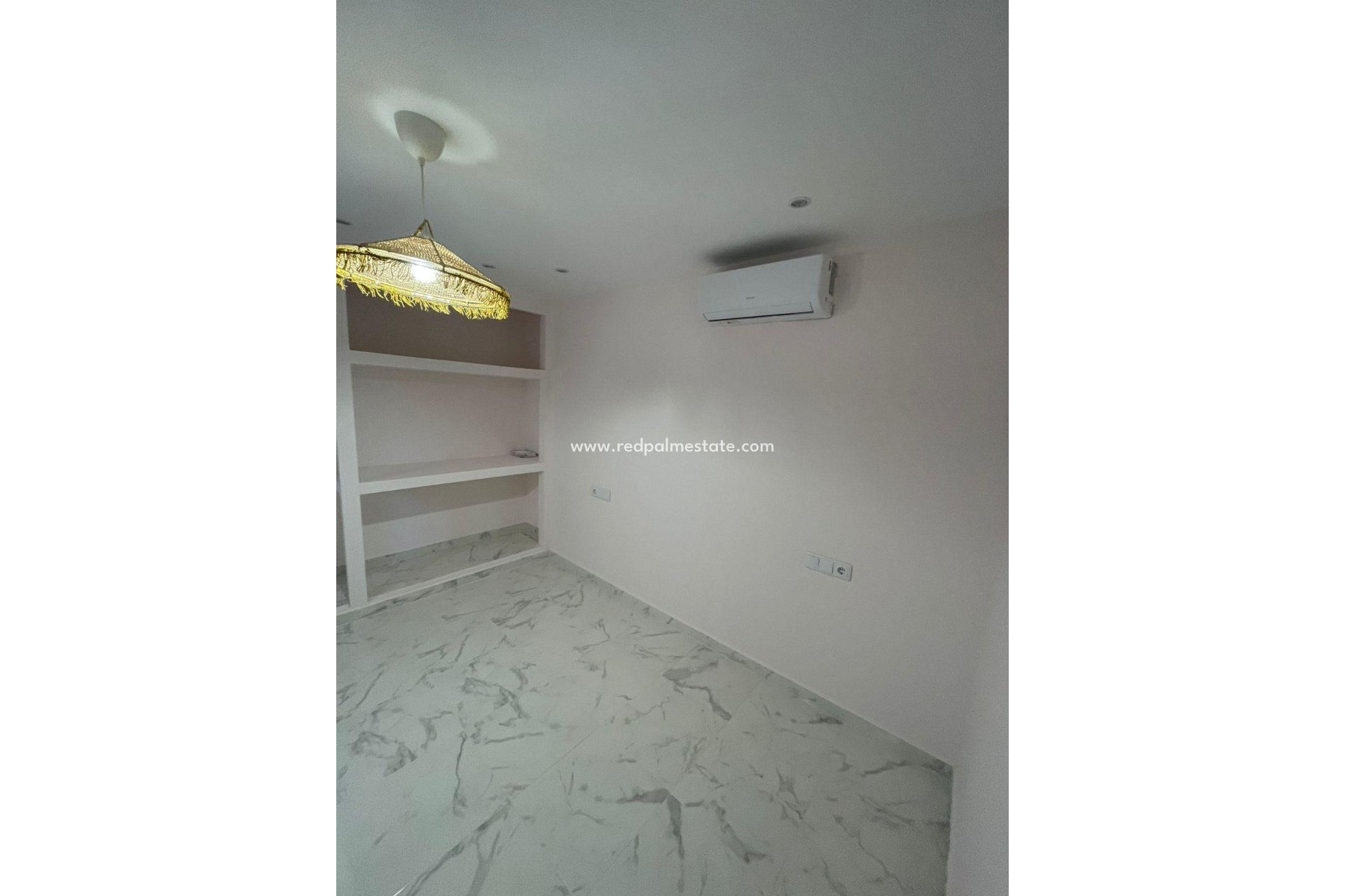 Resale - Apartments -
Torrevieja