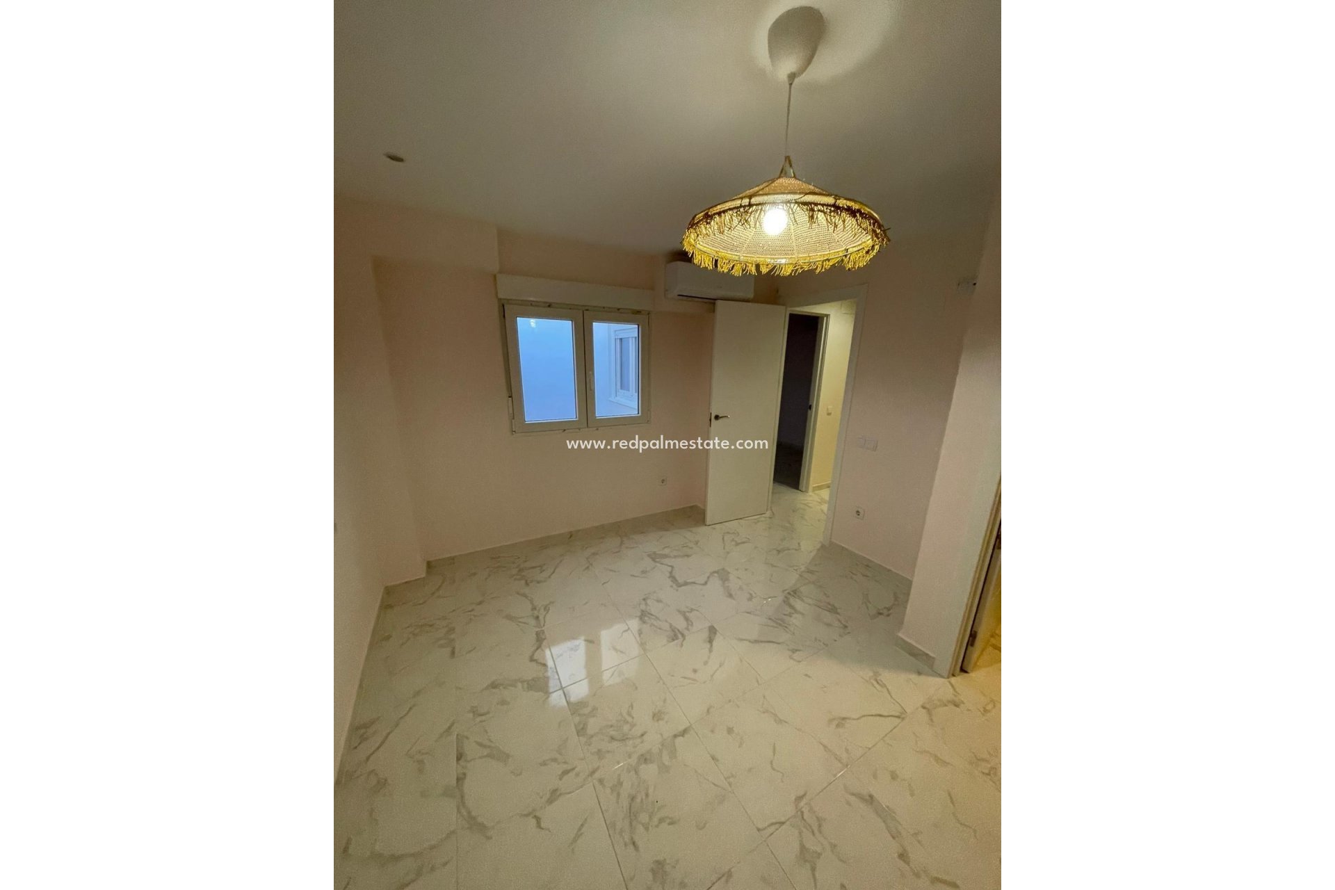 Resale - Apartments -
Torrevieja