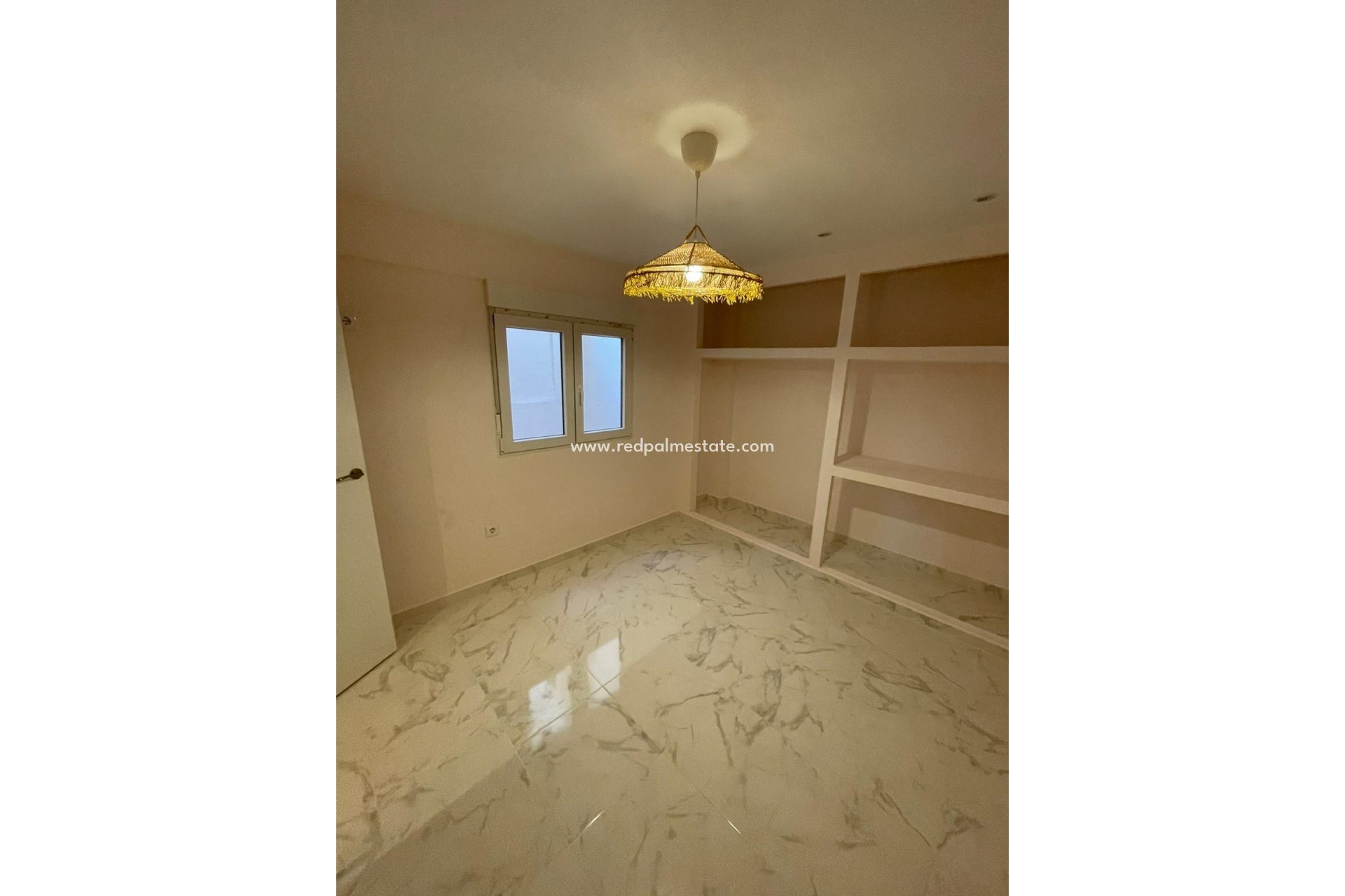 Resale - Apartments -
Torrevieja