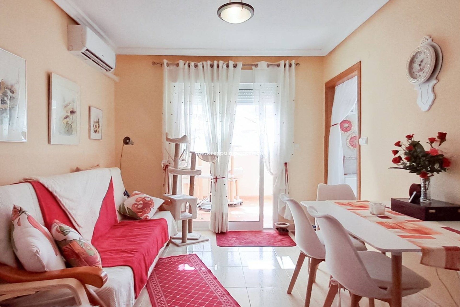 Resale - Apartments -
Torrevieja