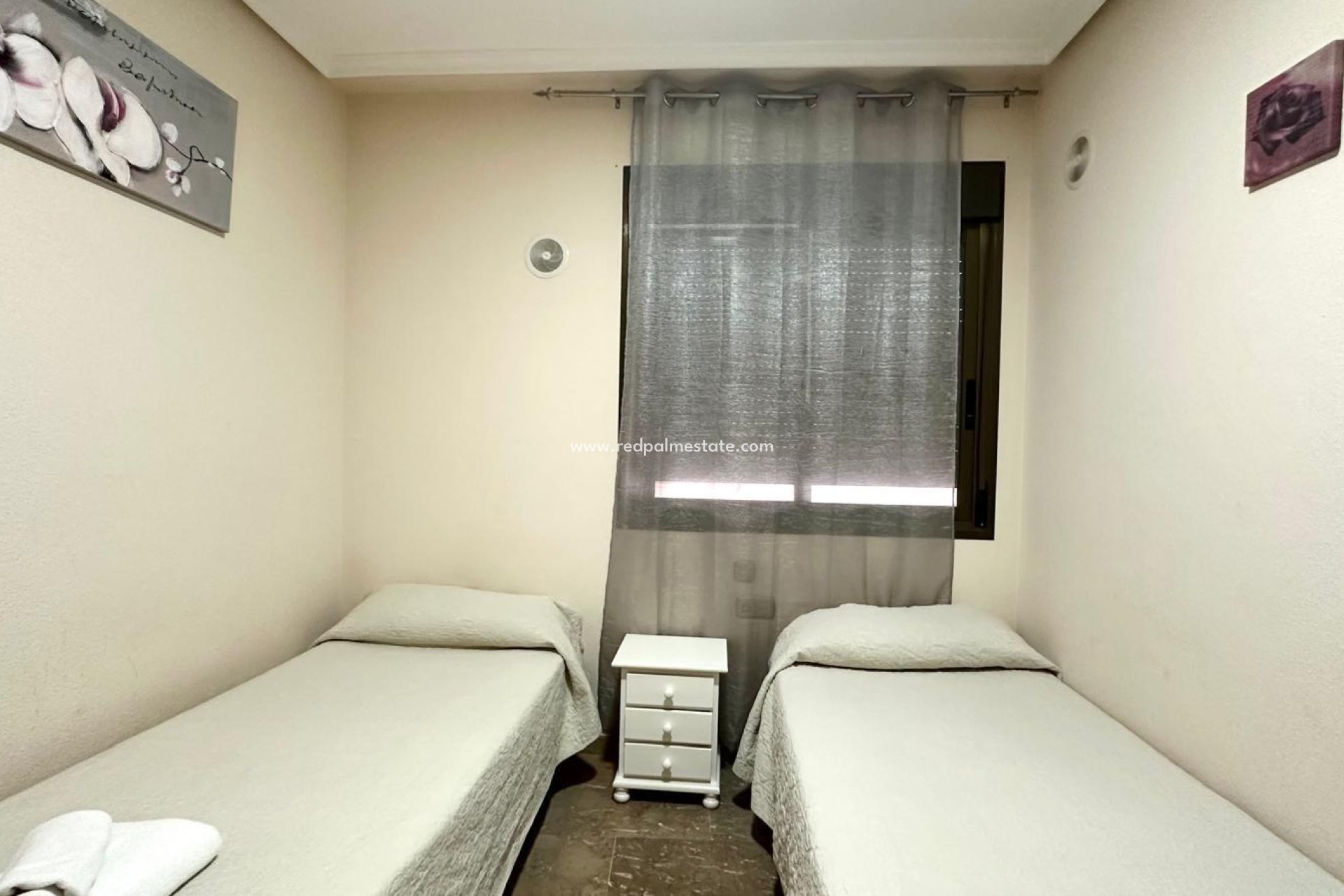 Resale - Apartments -
Torrevieja