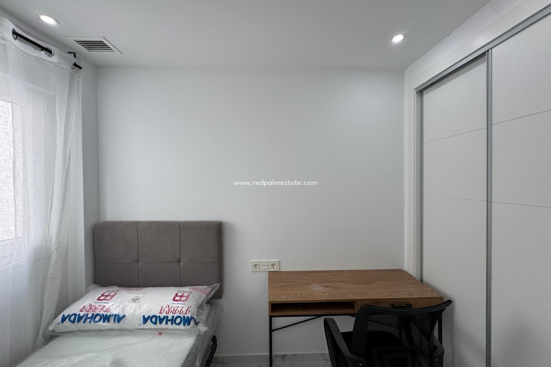 Resale - Apartments -
Torrevieja