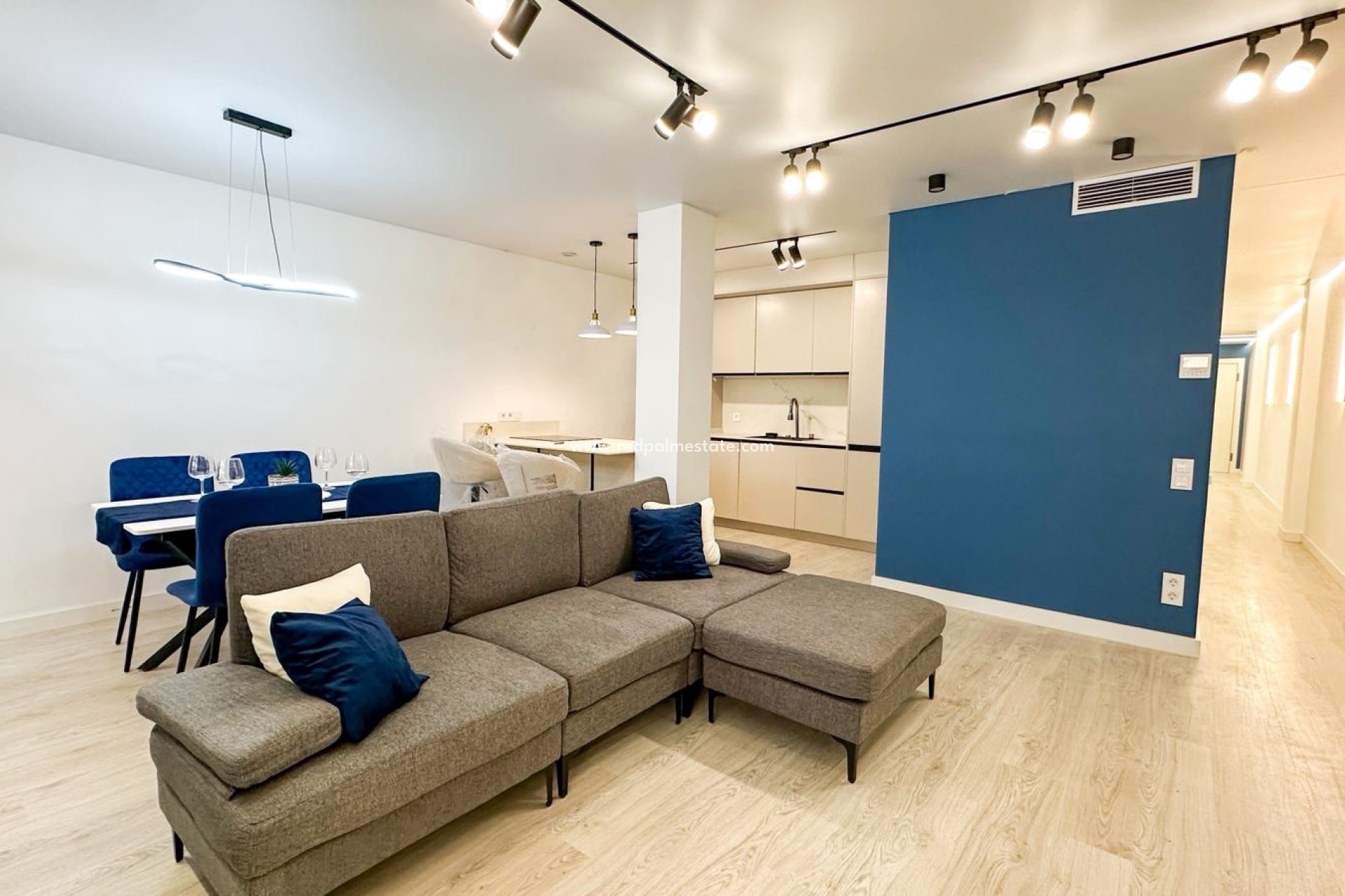 Resale - Apartments -
Torrevieja