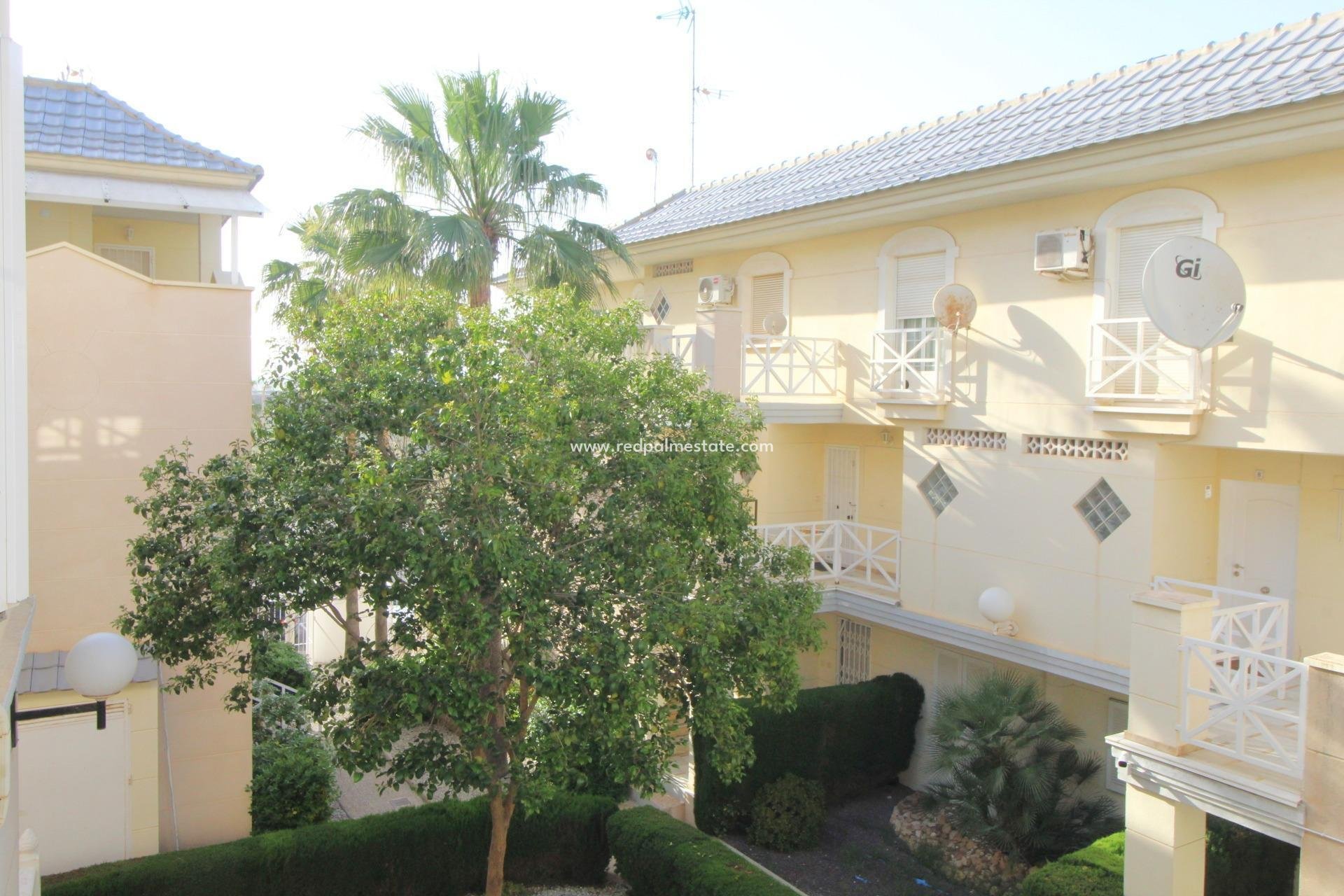 Resale - Apartments -
Torrevieja