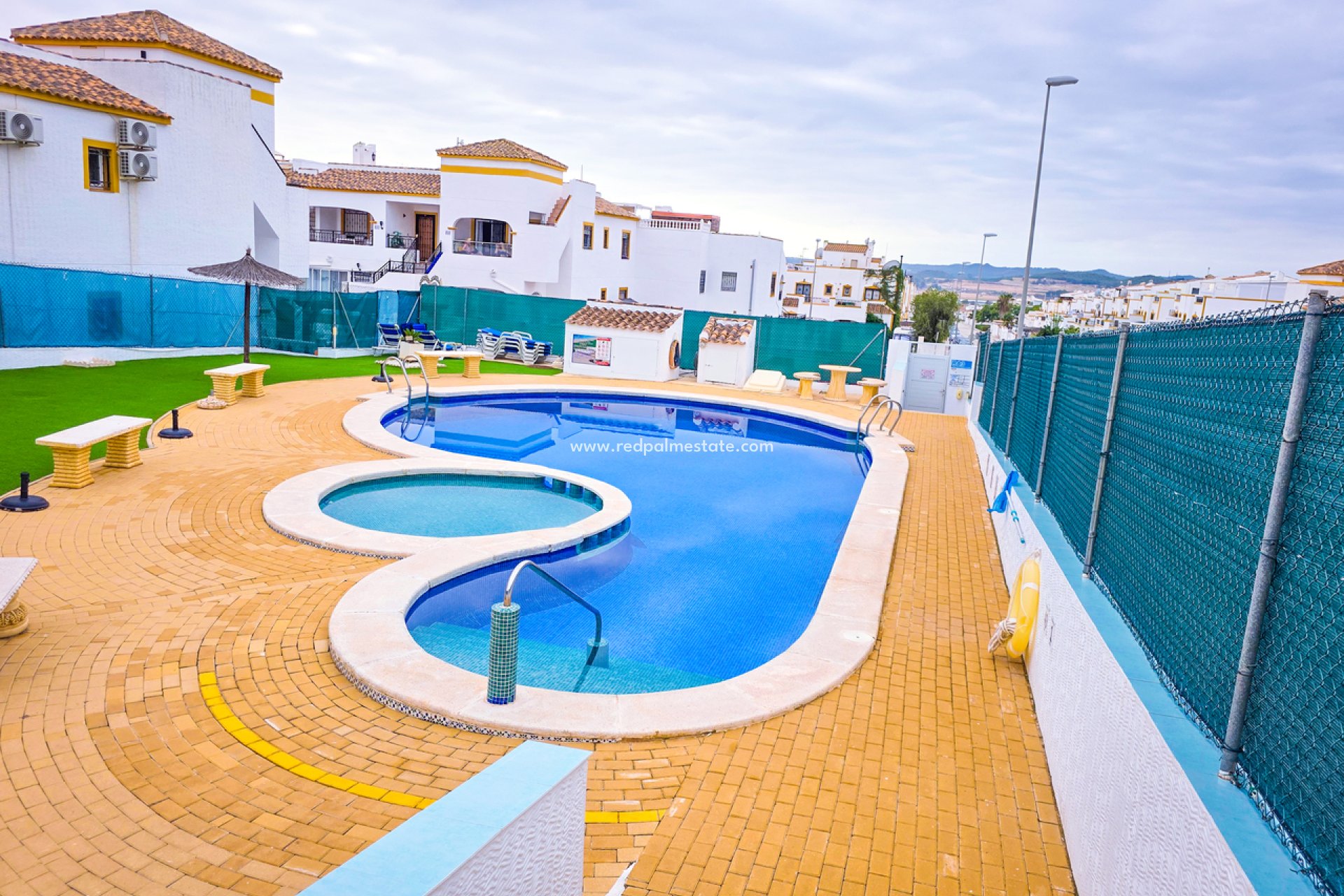 Resale - Apartments -
Vistabella Golf Entre Naranjos - Inland