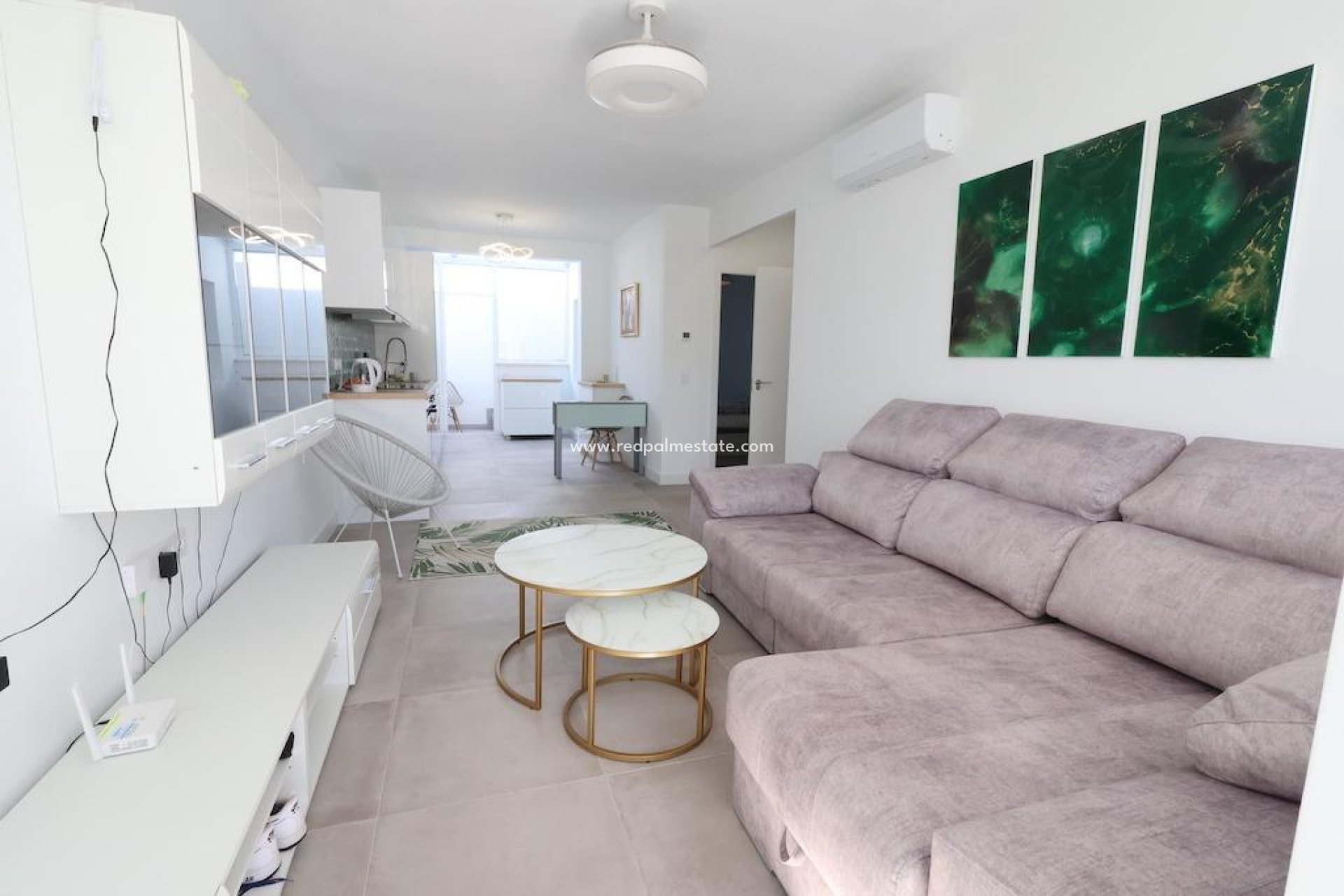 Resale - Bungalow -
Benijofar