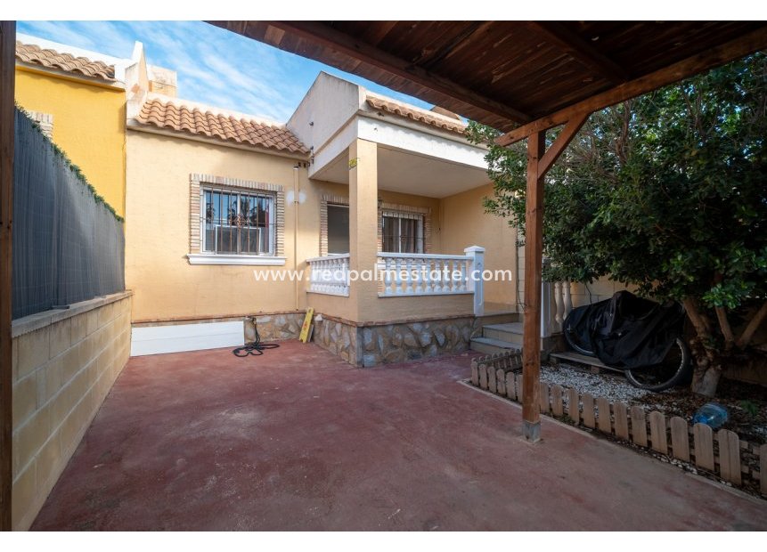 Resale - Bungalow -
Ciudad Quesada