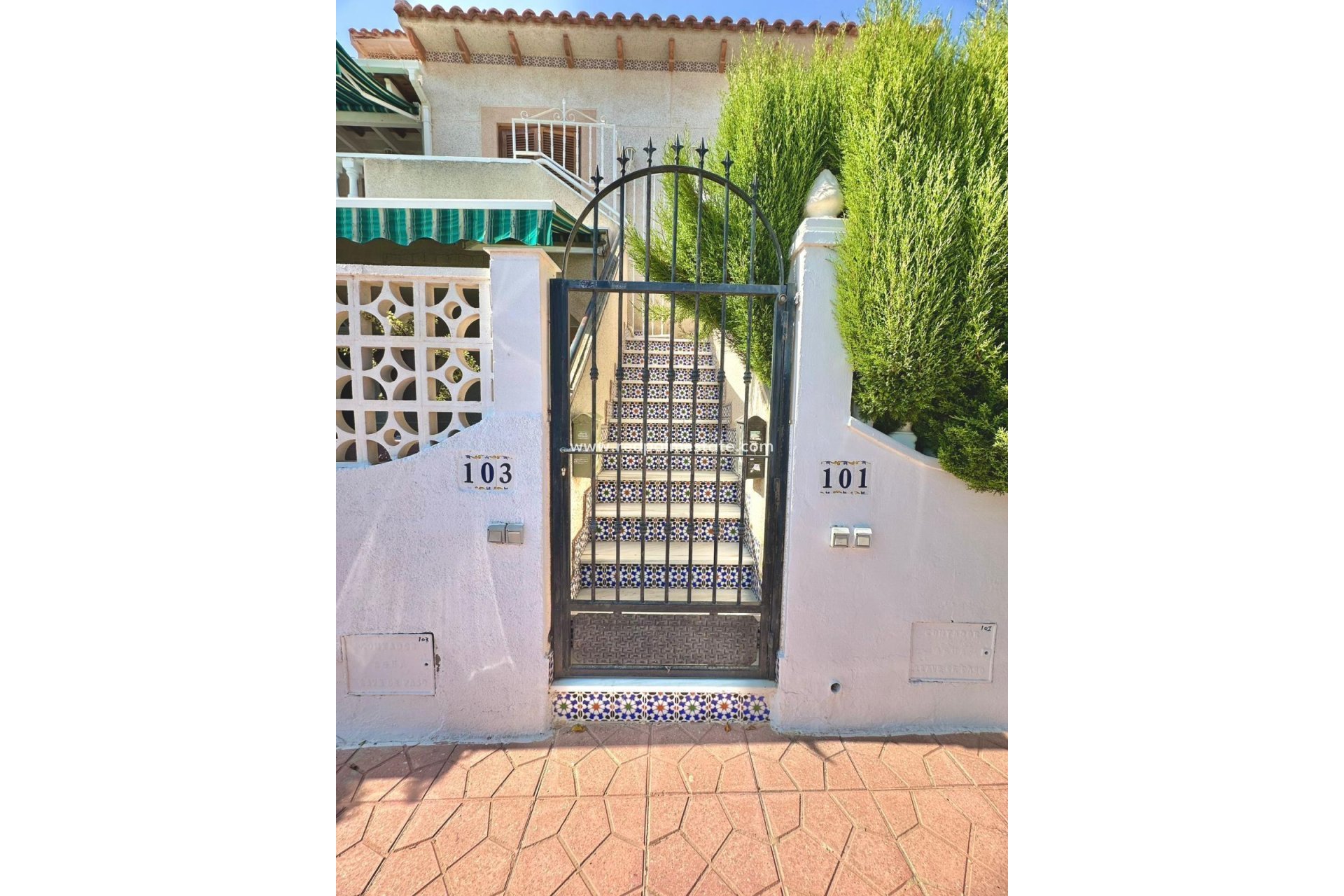 Resale - Bungalow -
Guardamar del Segura - El Moncayo