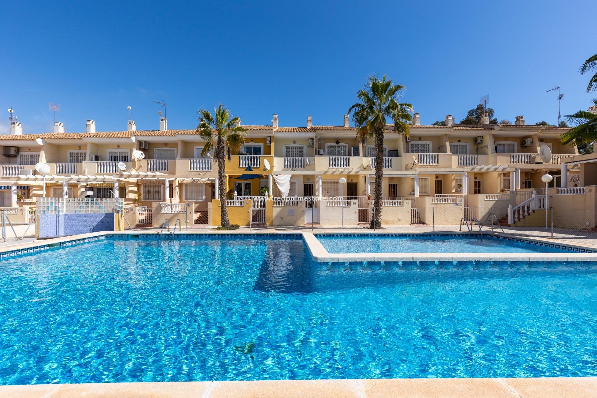 Resale - Bungalow -
Guardamar del Segura - Urbanizaciones