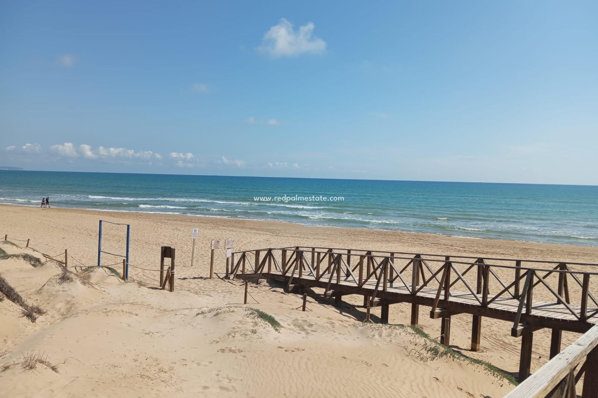 Resale - Bungalow -
Guardamar del Segura - Urbanizaciones