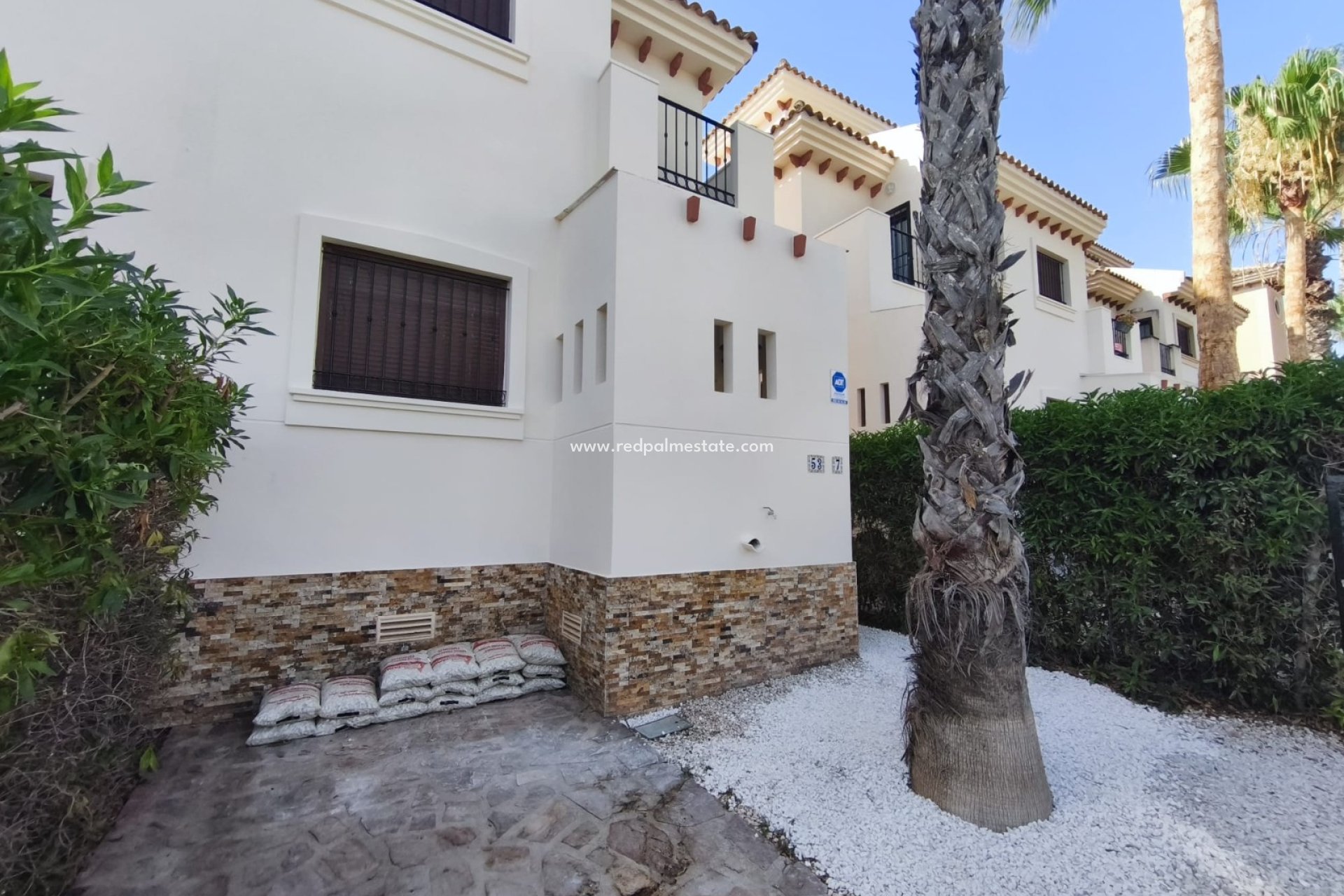 Resale - Bungalow -
La Finca Golf Resort - Inland