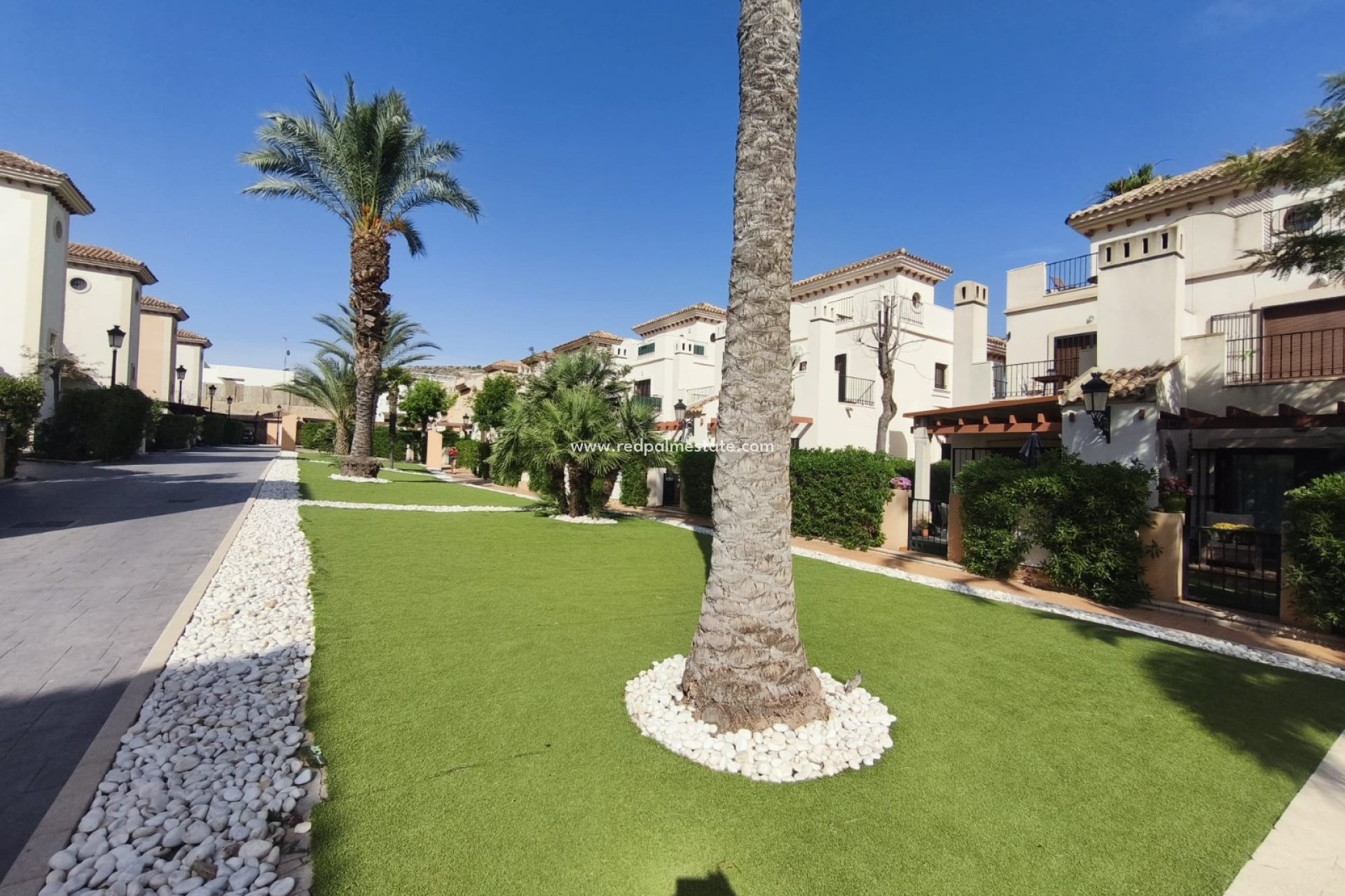 Resale - Bungalow -
La Finca Golf Resort - Inland