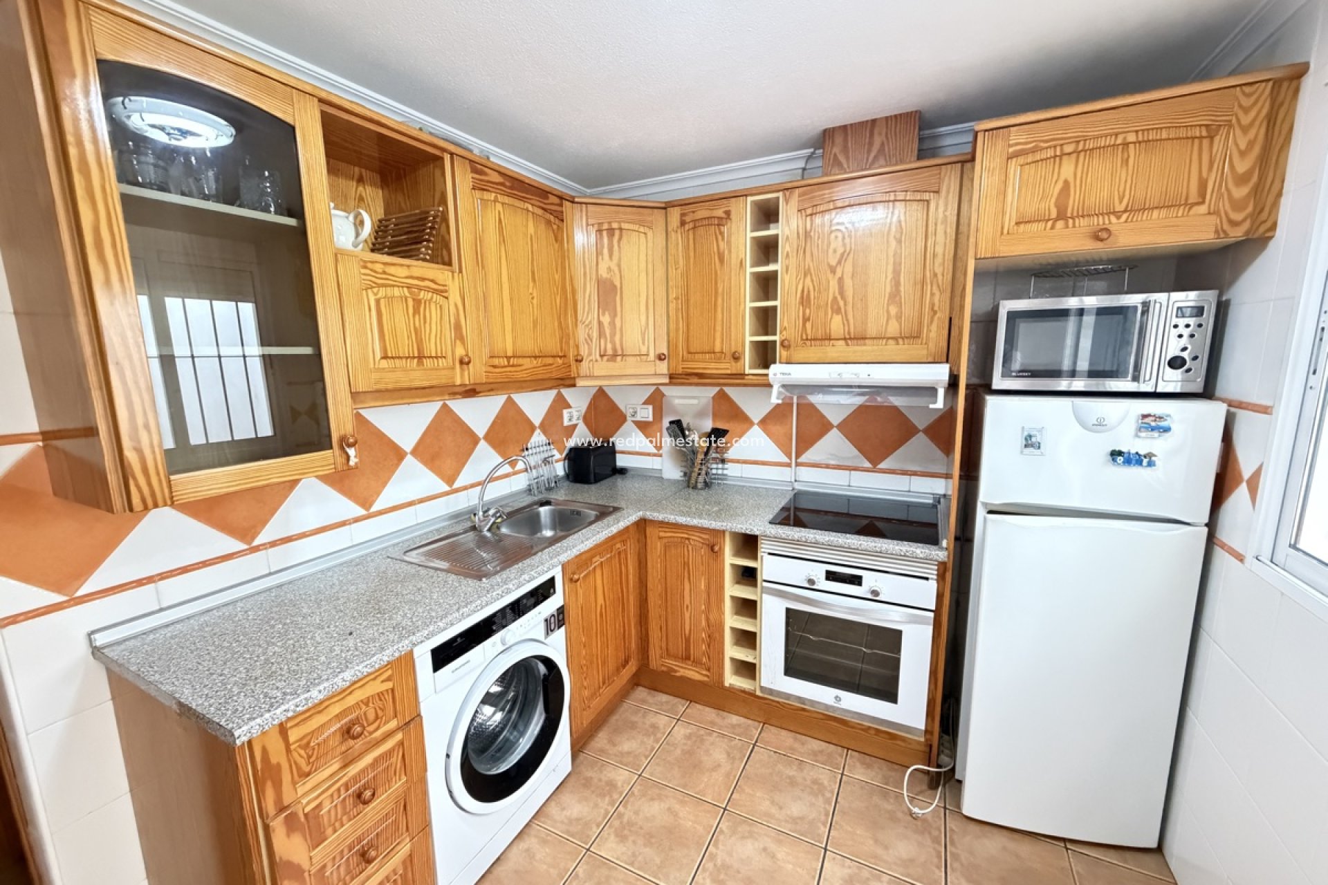 Resale - Bungalow -
Orihuela Costa - Cabo Roig