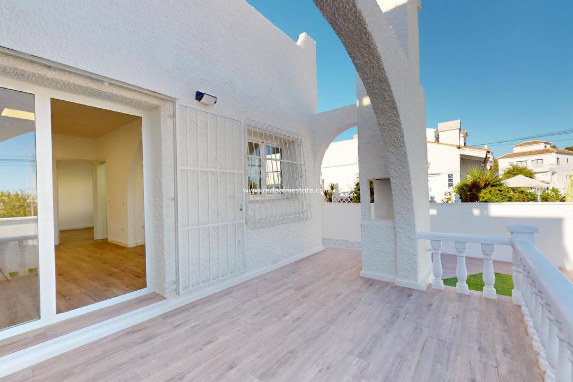 Resale - Bungalow -
Orihuela Costa - Costa Blanca