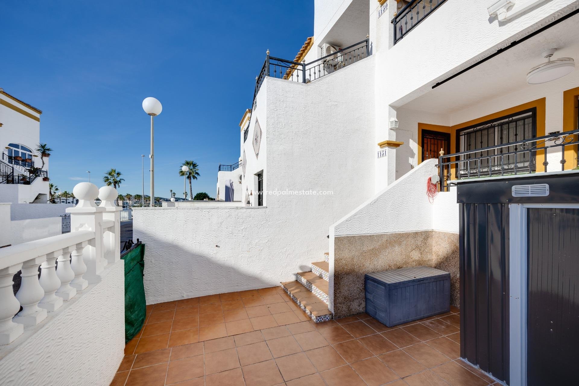 Resale - Bungalow -
Orihuela Costa - Desamparados-hurchillo-torremendo