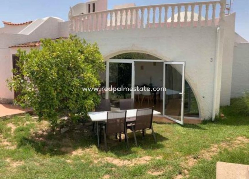 Resale - Bungalow -
Orihuela Costa - Inland