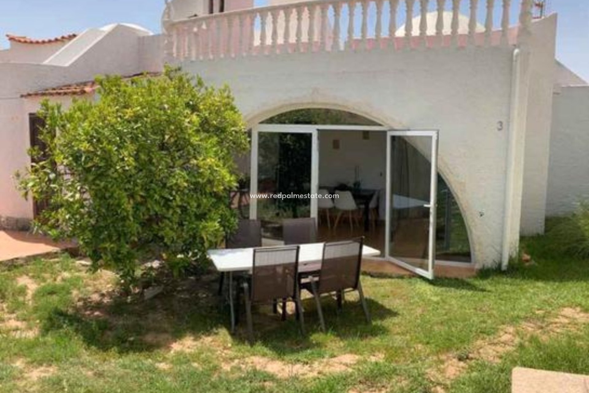 Resale - Bungalow -
Orihuela Costa - Inland