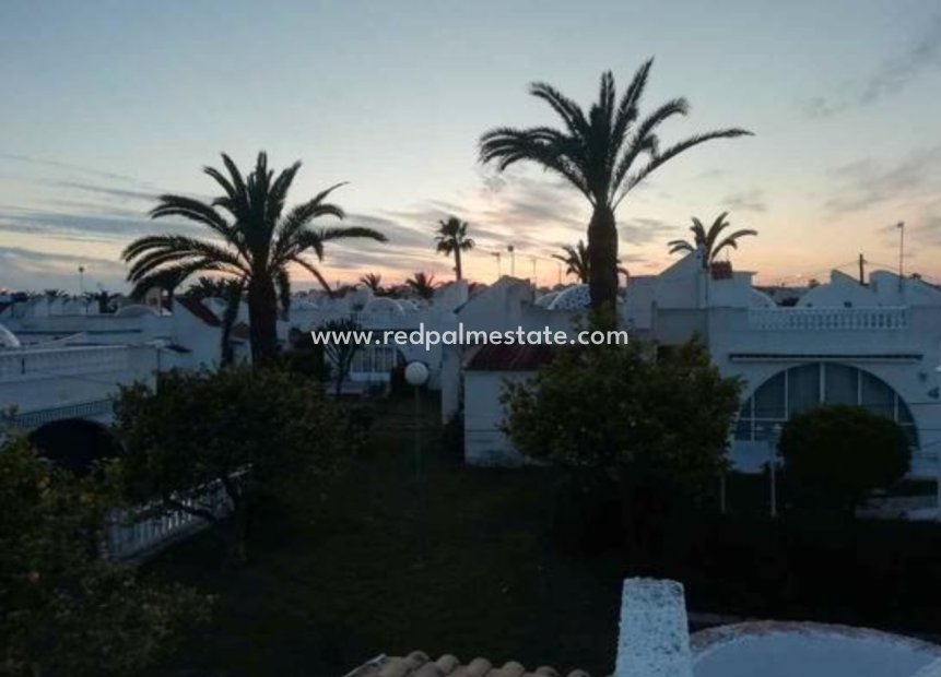 Resale - Bungalow -
Orihuela Costa - Inland